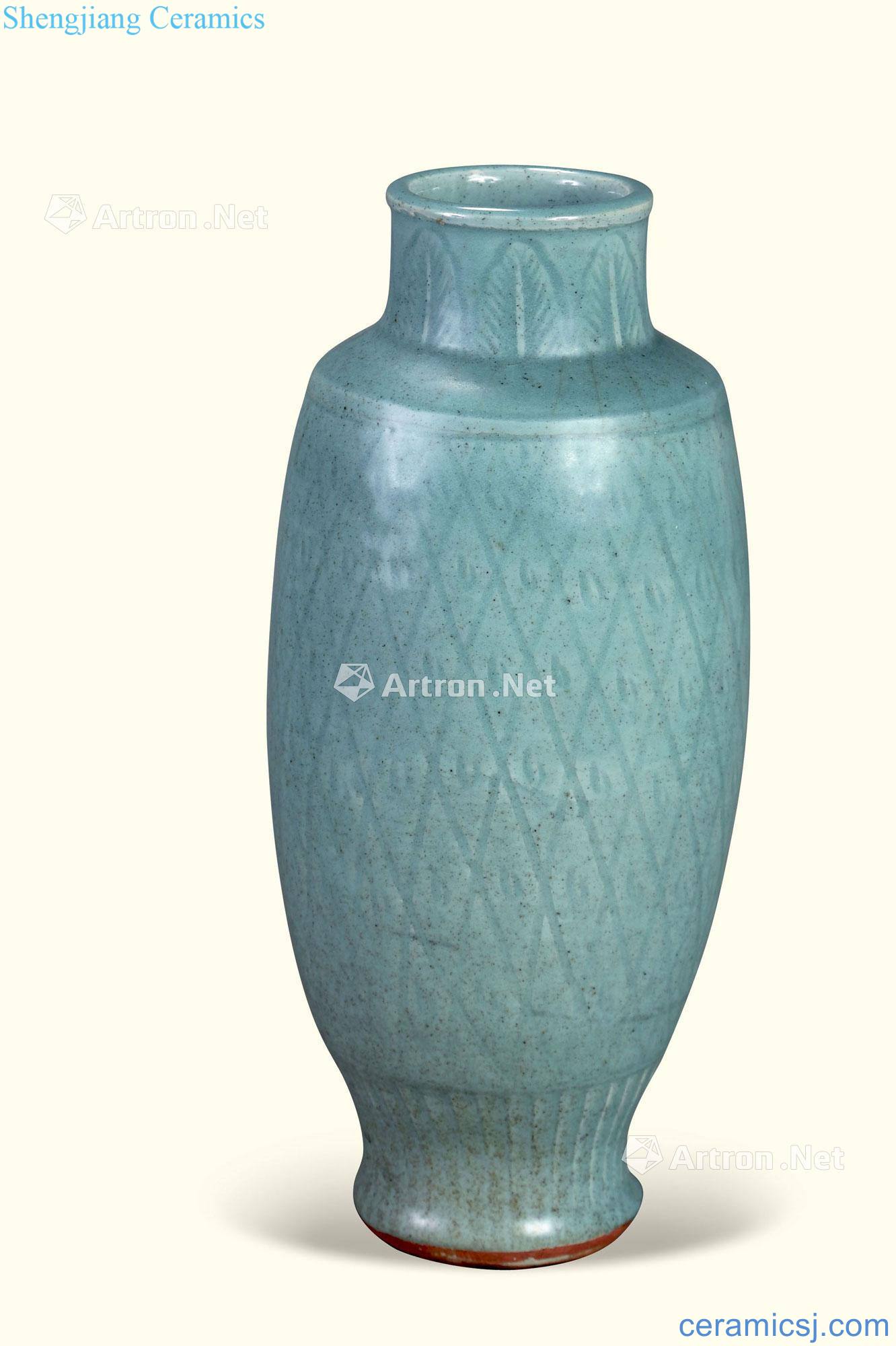 Ming Longquan dark engraved anilox bottle