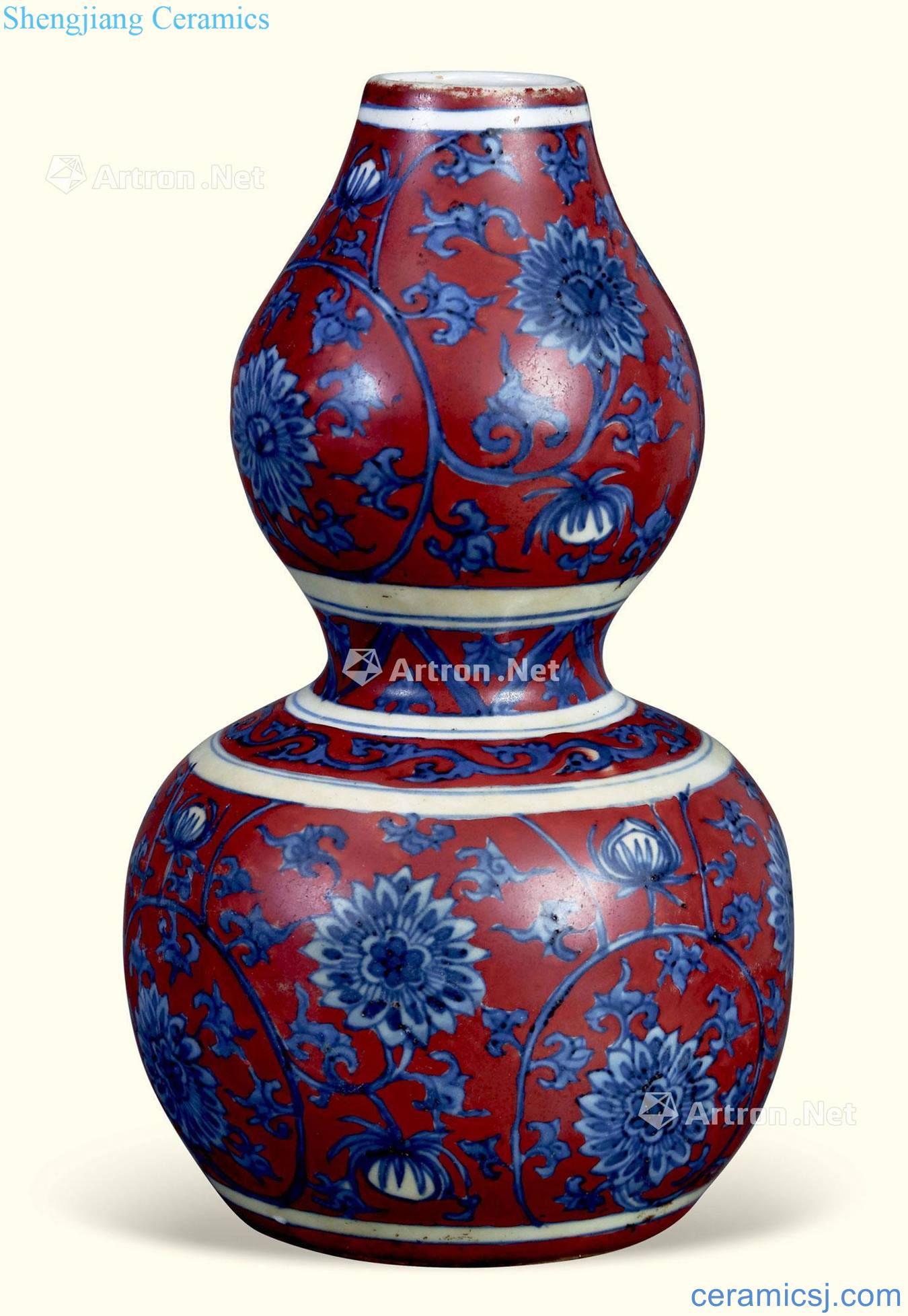 The red to blue and white gourd bottle