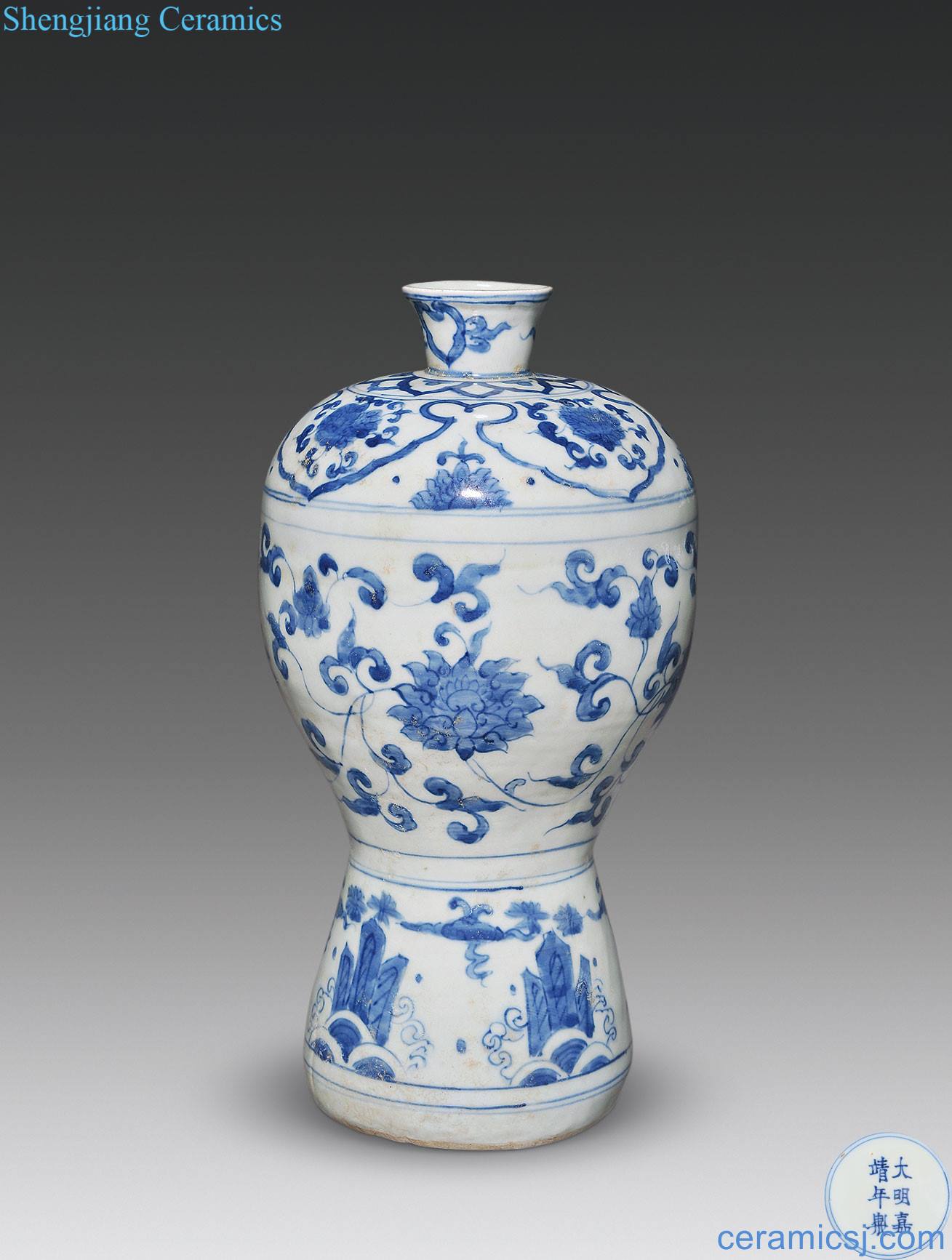 Ming wanli Blue and white lotus flower grain mei bottle