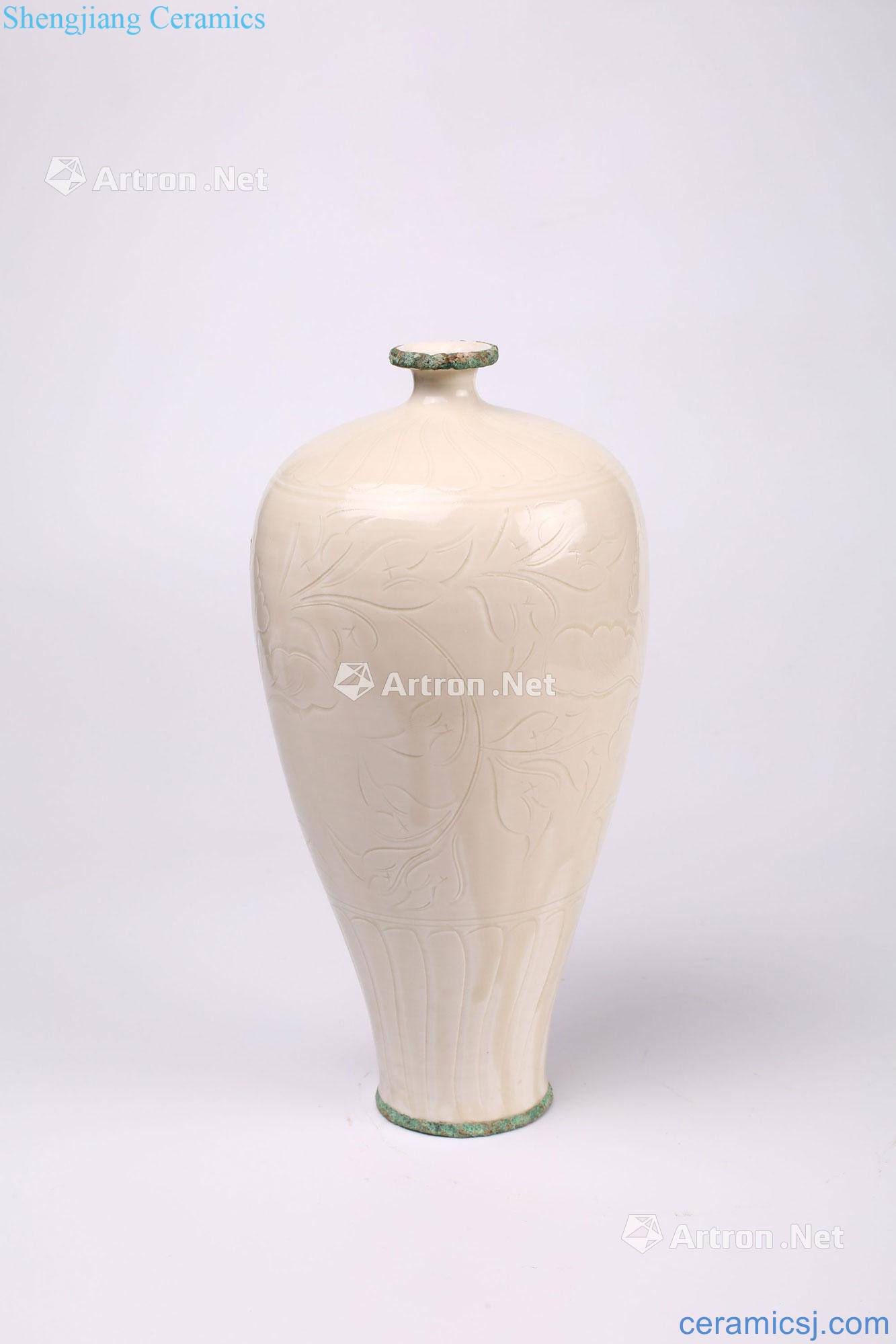 Gold kiln plum bottle