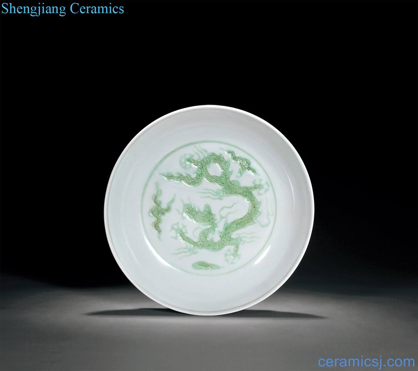 Green color YunLongWen MingZhengDe carved filling dish