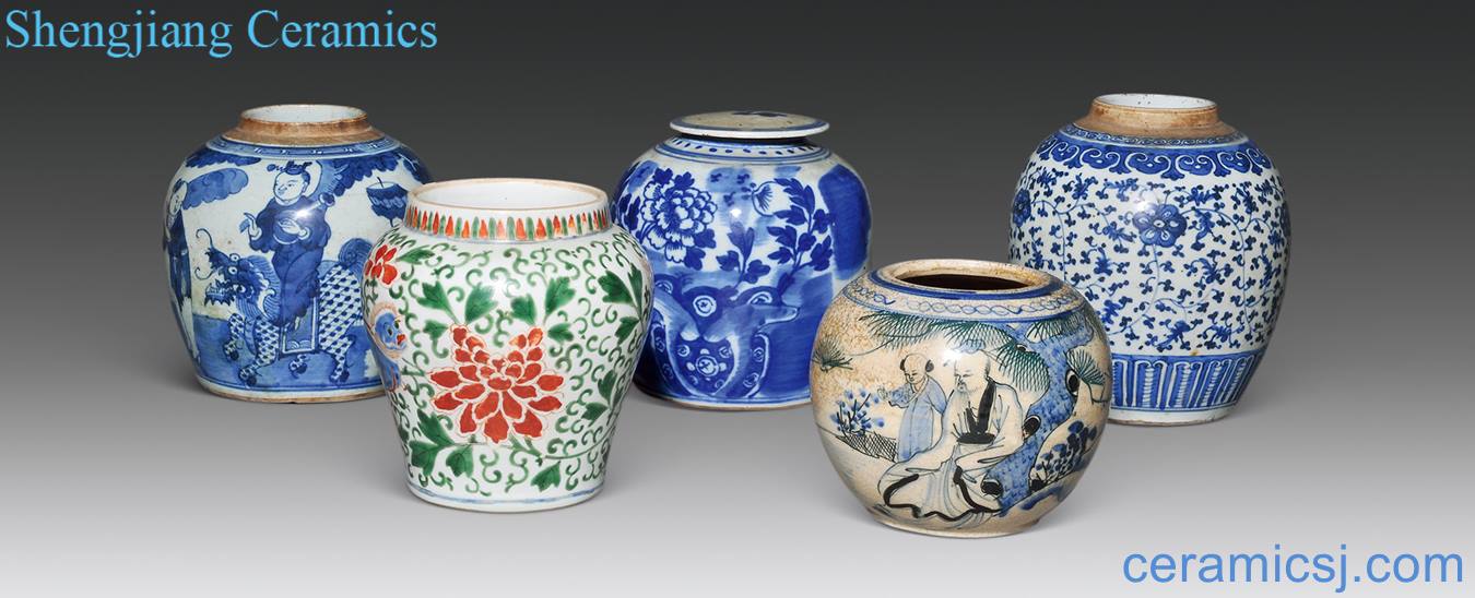 Qing dynasty blue and white color pot (five)