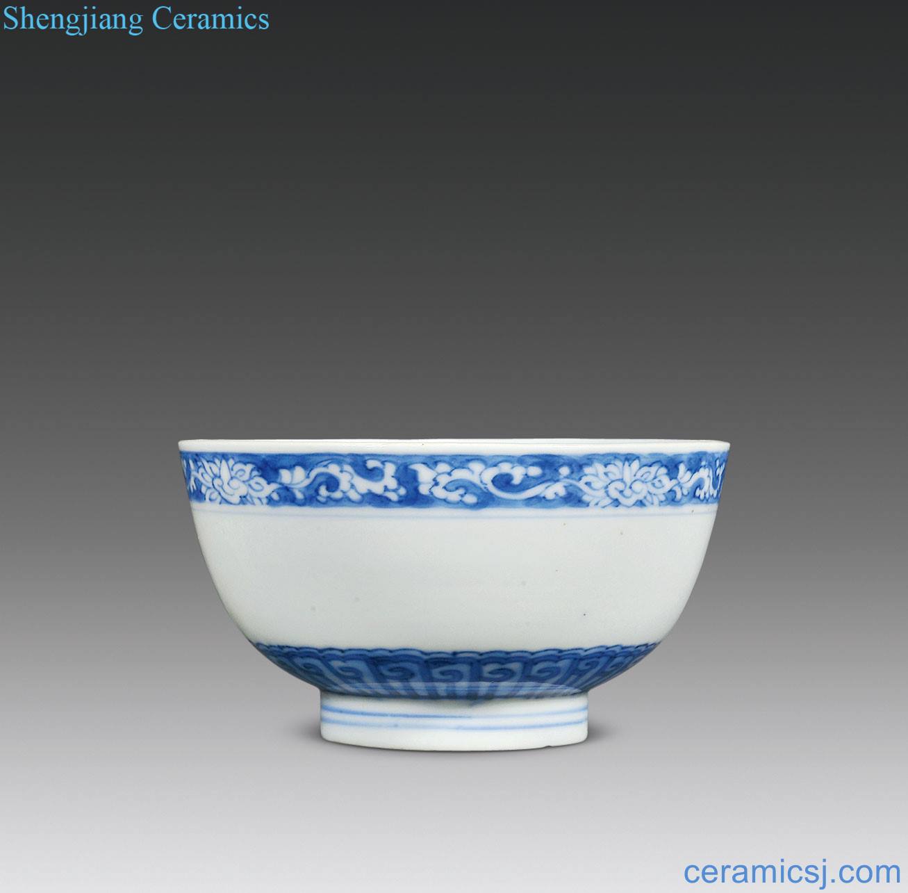 The qing emperor kangxi Blue and white flower grain cup