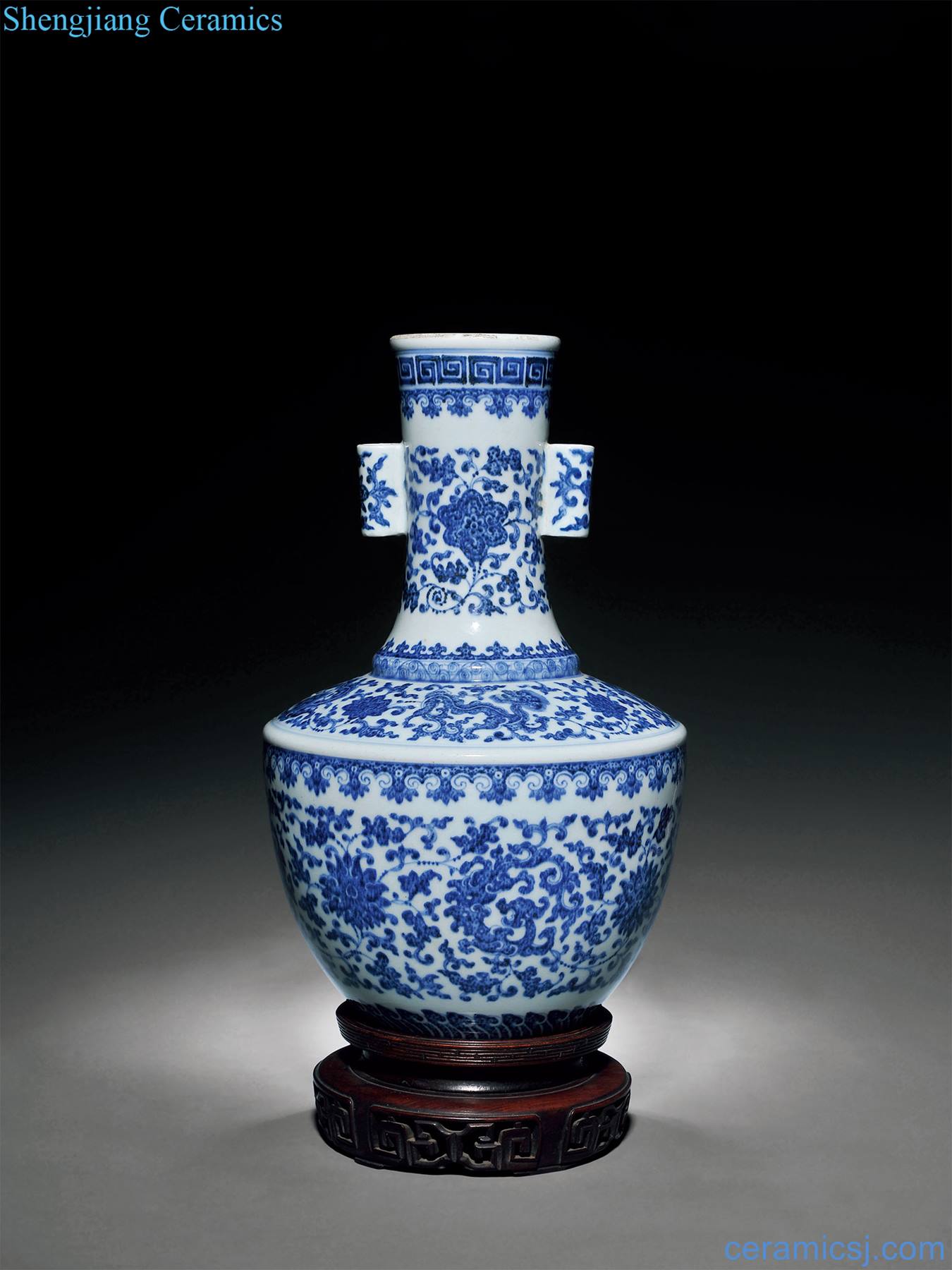 Qing qianlong Blue and white floral therefore dragon penetration ears