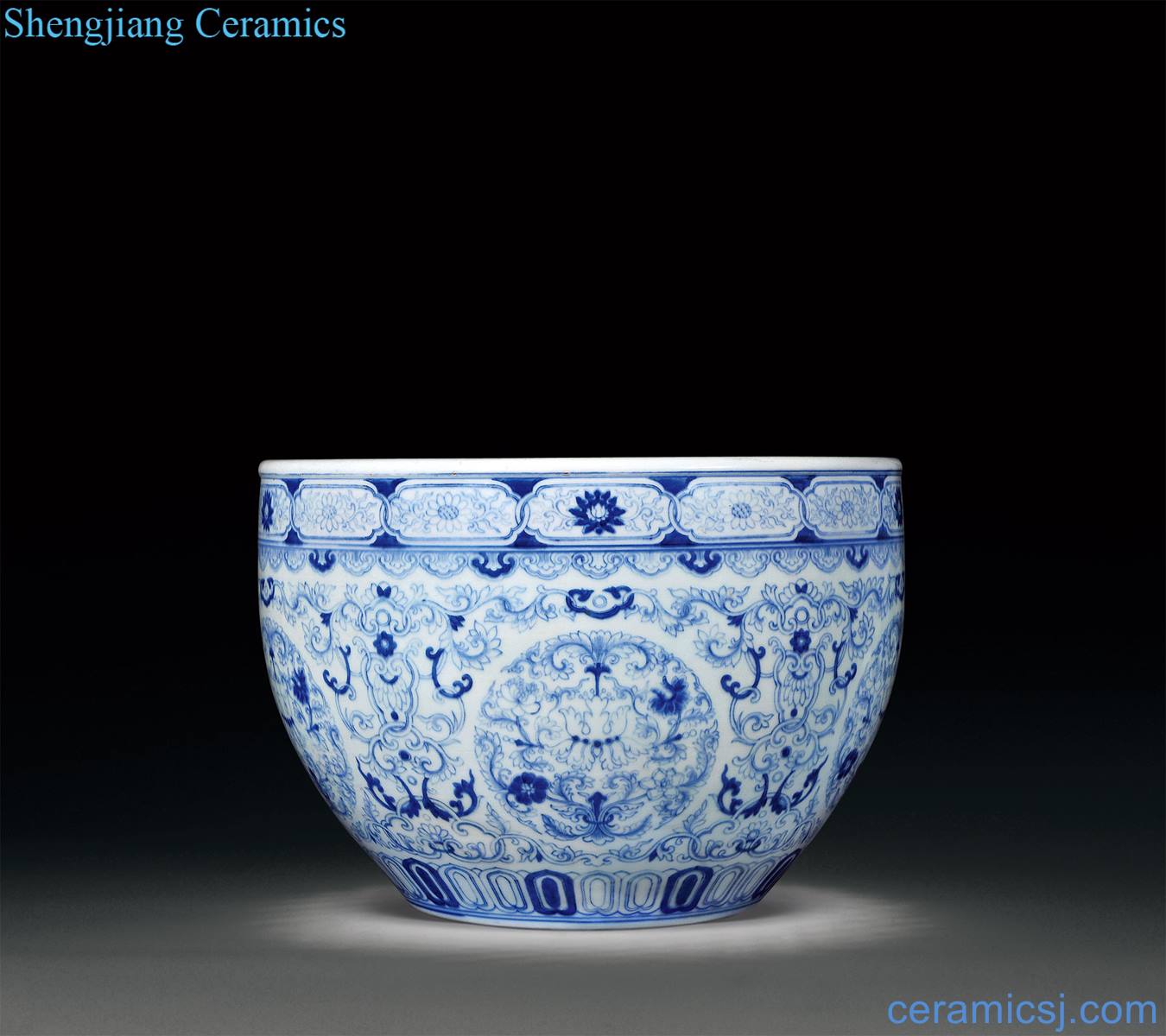 Qing qianlong Blue and white floral print cylinder around branches