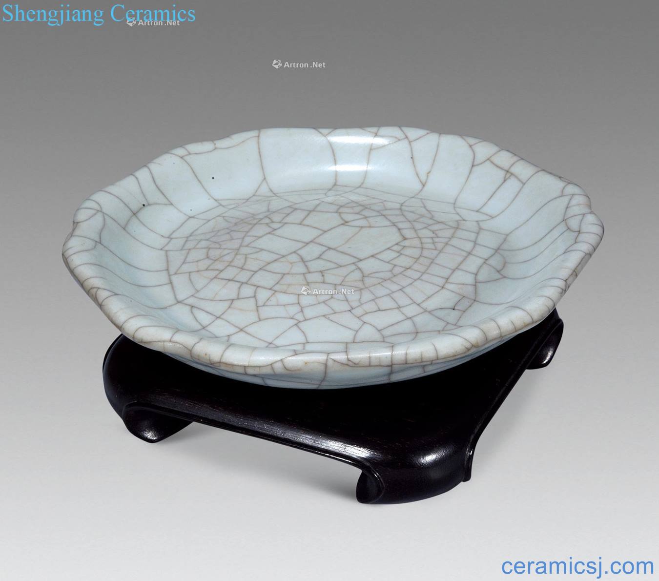 Ming or earlier Kiln kwai mouth tray