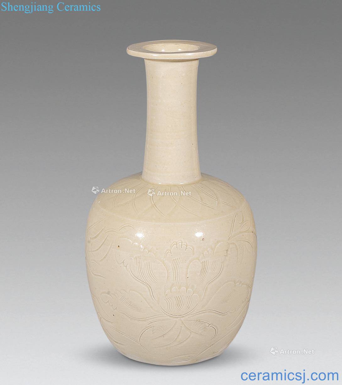 Ming or earlier Kiln depicting the peony bottles