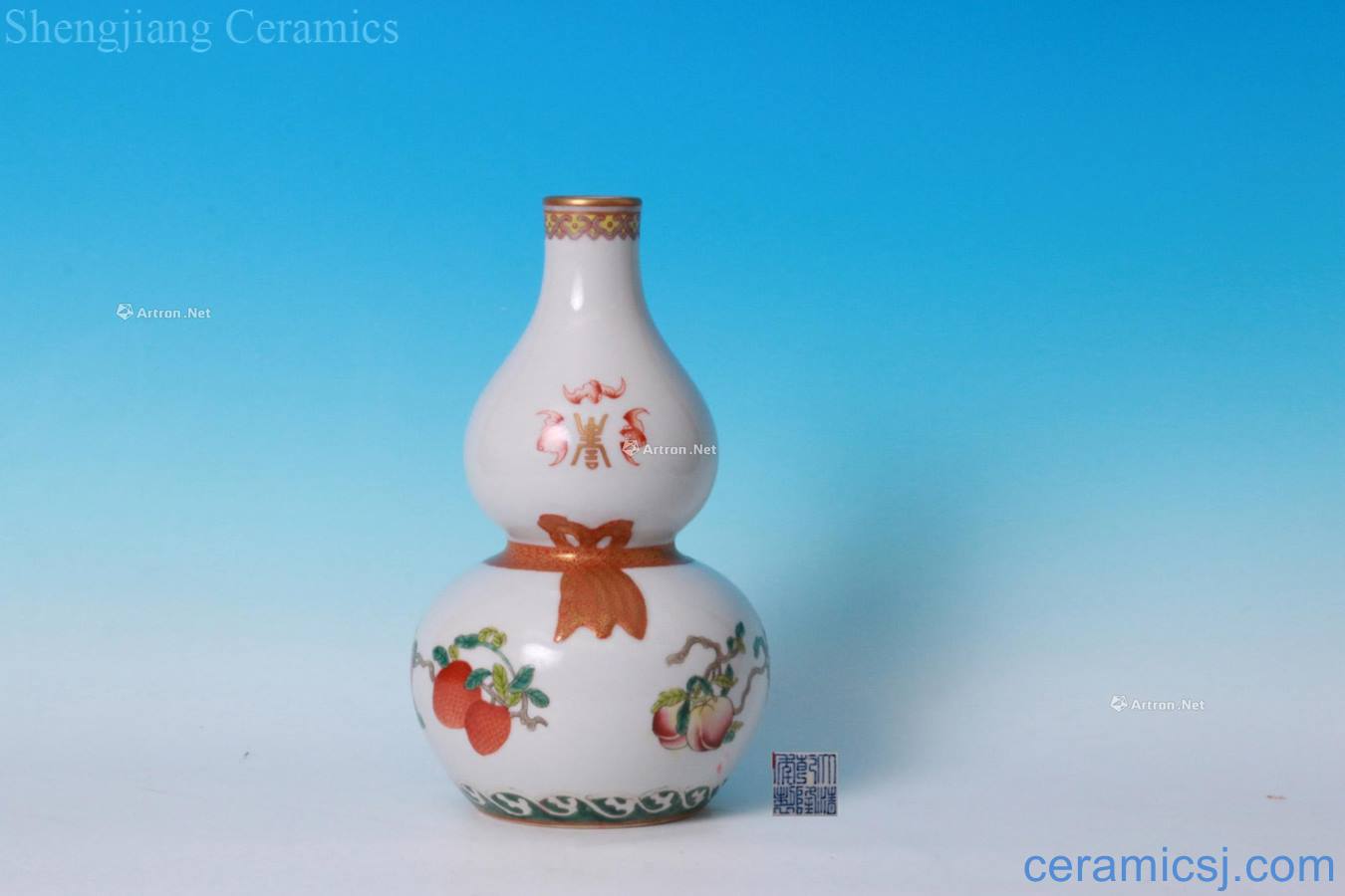 Qing qianlong enamel paint ave ribbon gourd bottle