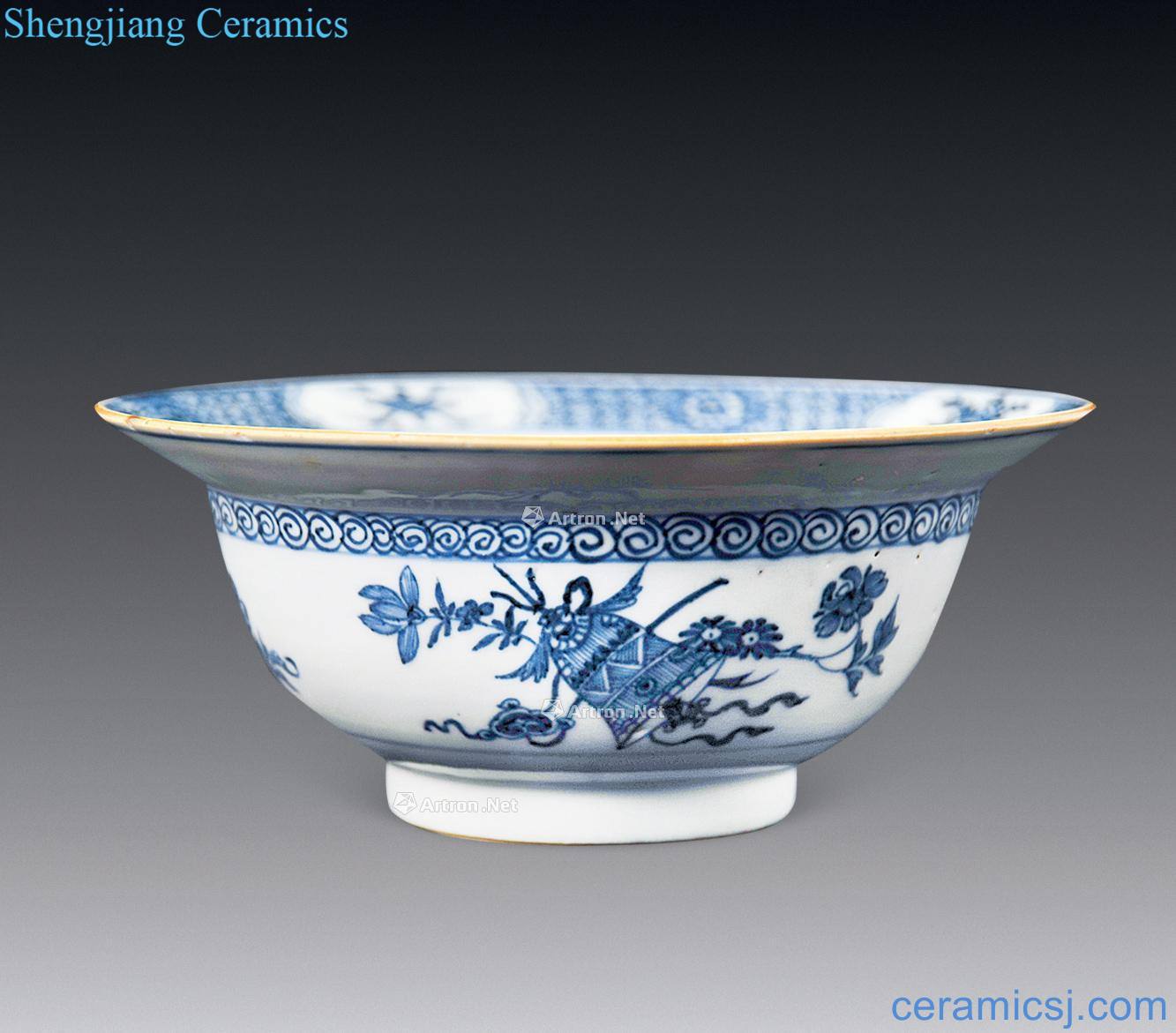 In the qing dynasty Blue and white flower tattoos cuffed bowl