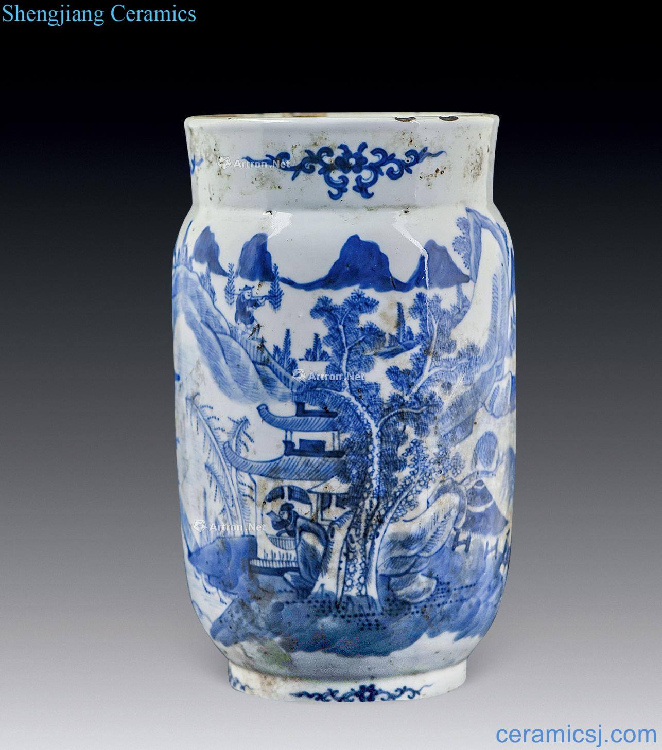 In the qing dynasty Blue and white landscape wen zhuang pot