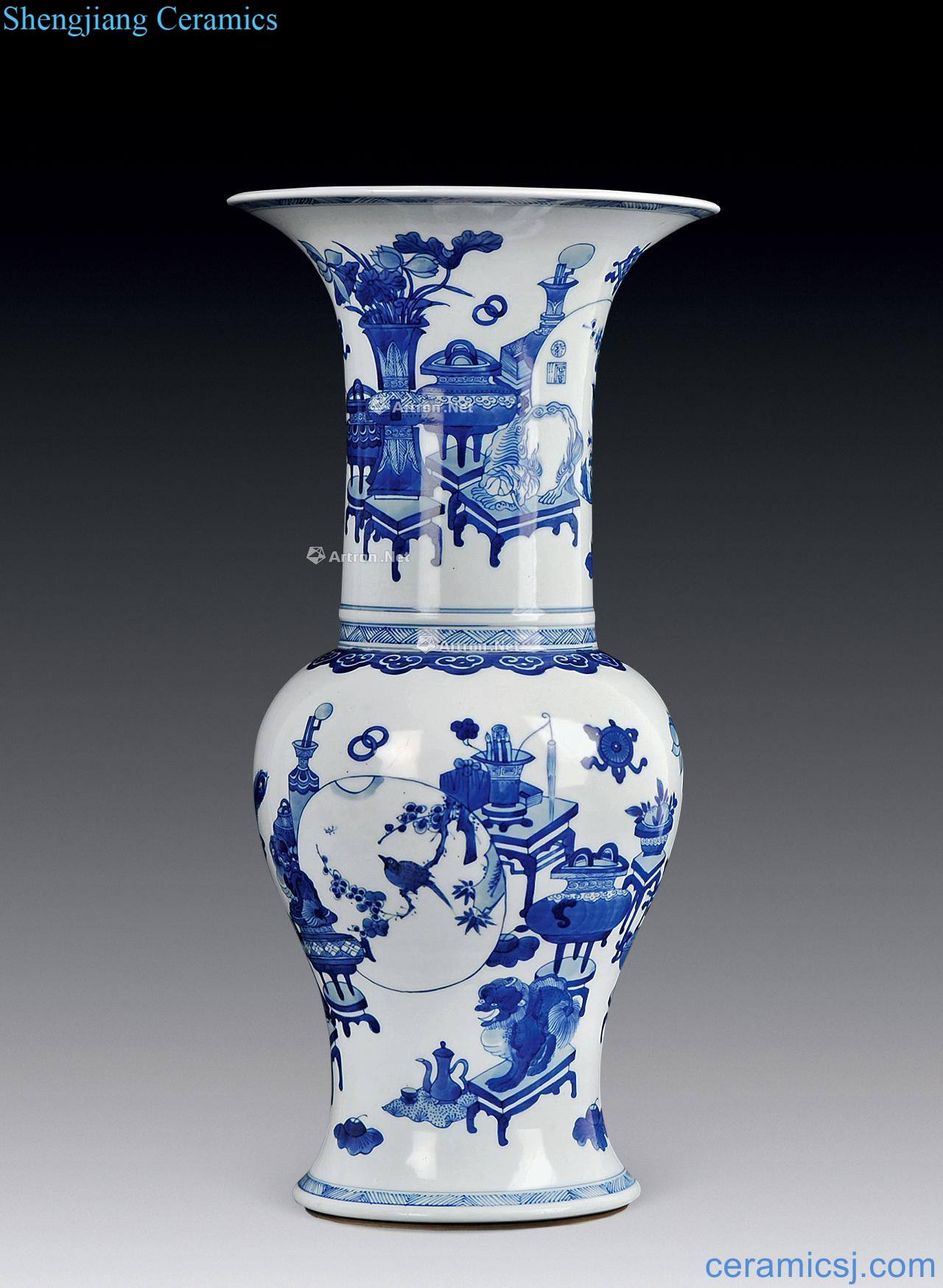In the qing dynasty Blue and white antique Chinese brake