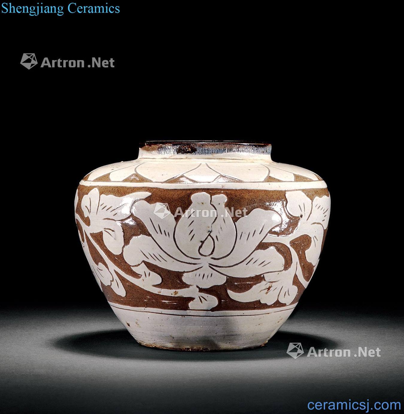 Ming Magnetic state kiln carved flower grain canister