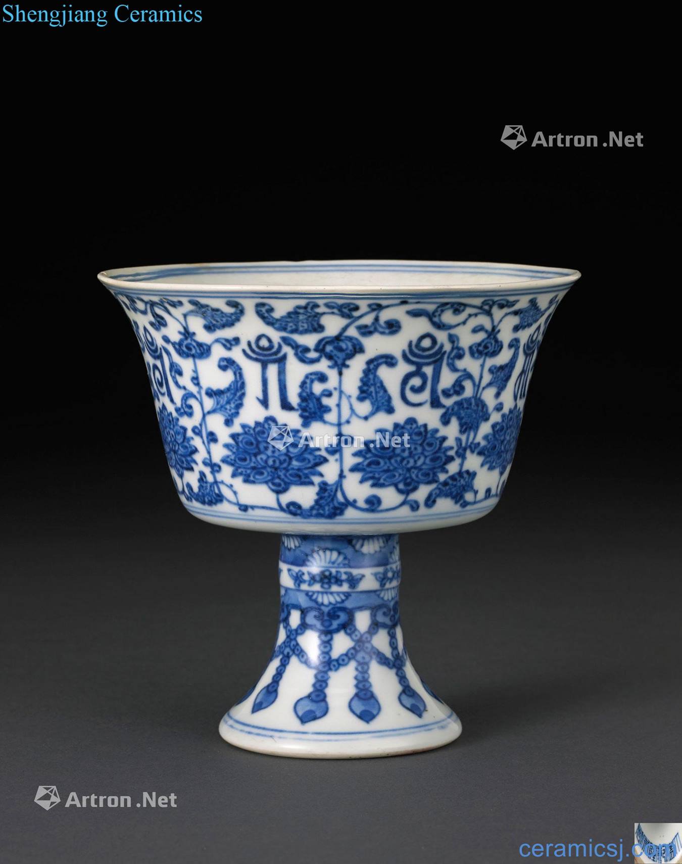 Qing qianlong Blue and white branches Sanskrit footed cup