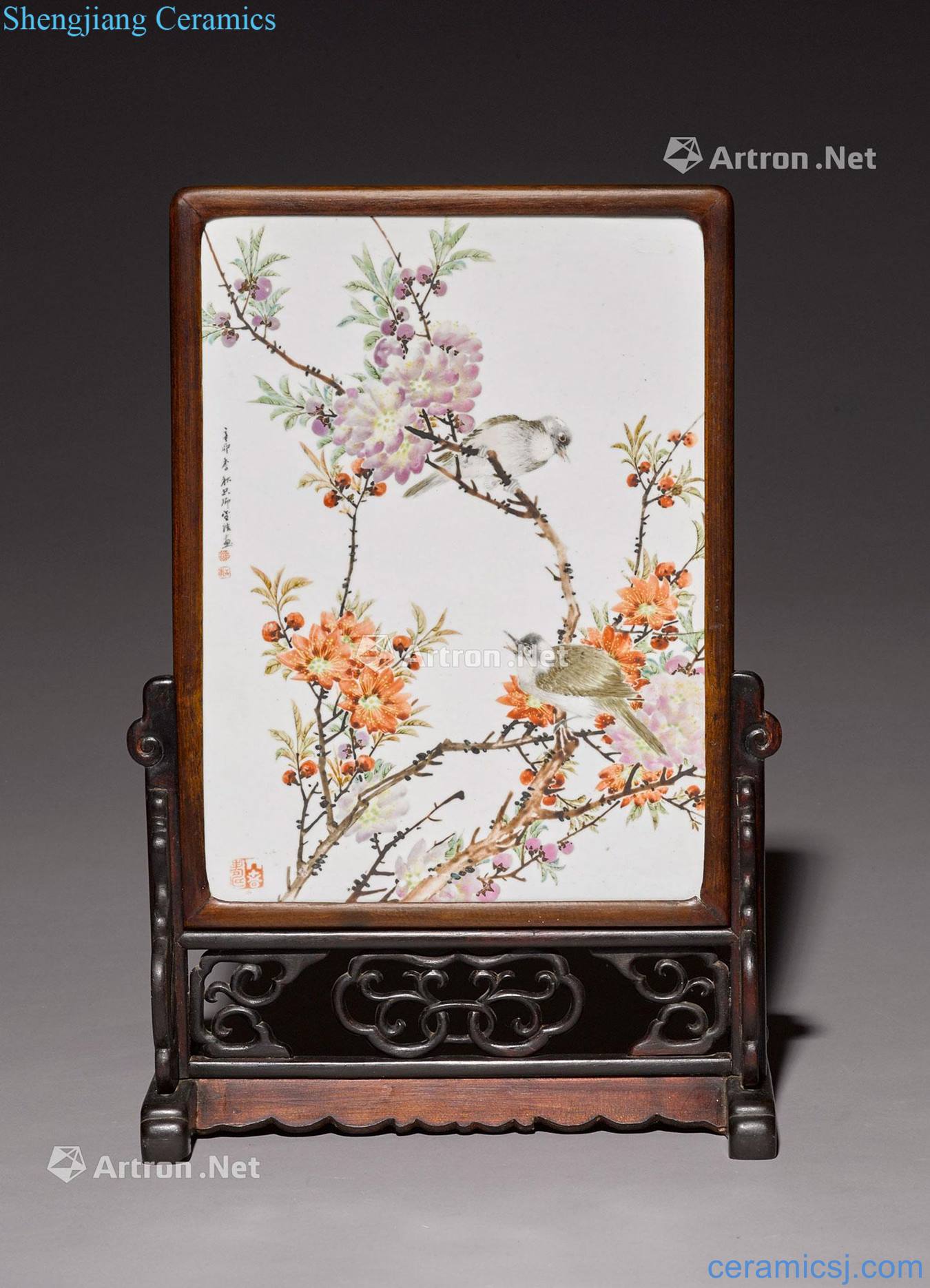 Shallow purple color painting of flowers and figure in late qing dynasty porcelain plate table screen