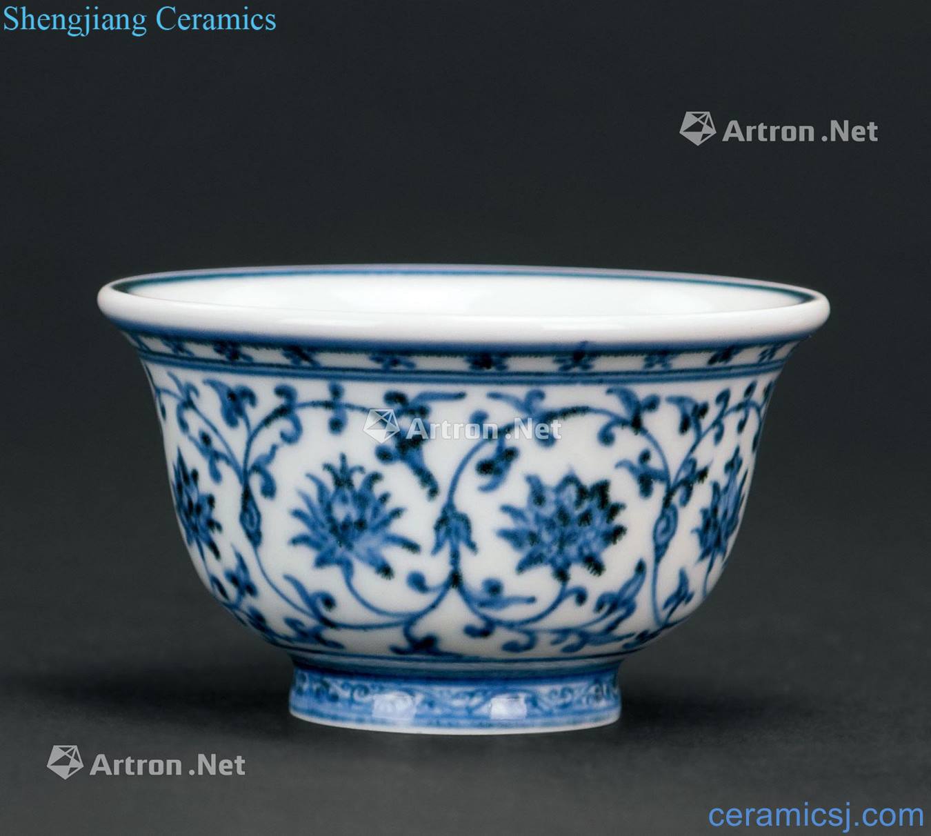 qing Blue and white tie up branch pattern pressure hand cup