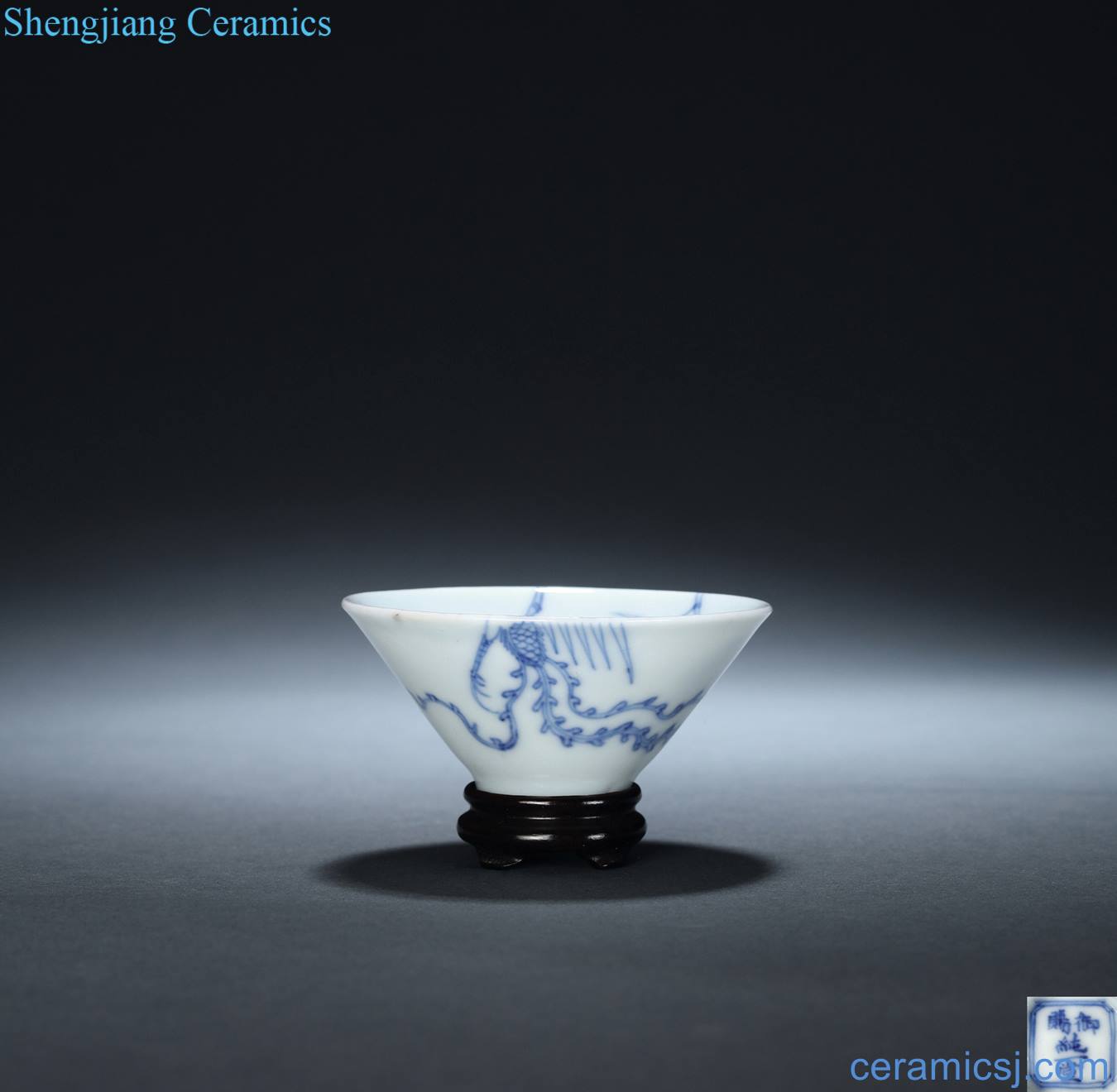 The qing emperor kangxi Blue and white grain dai li cup