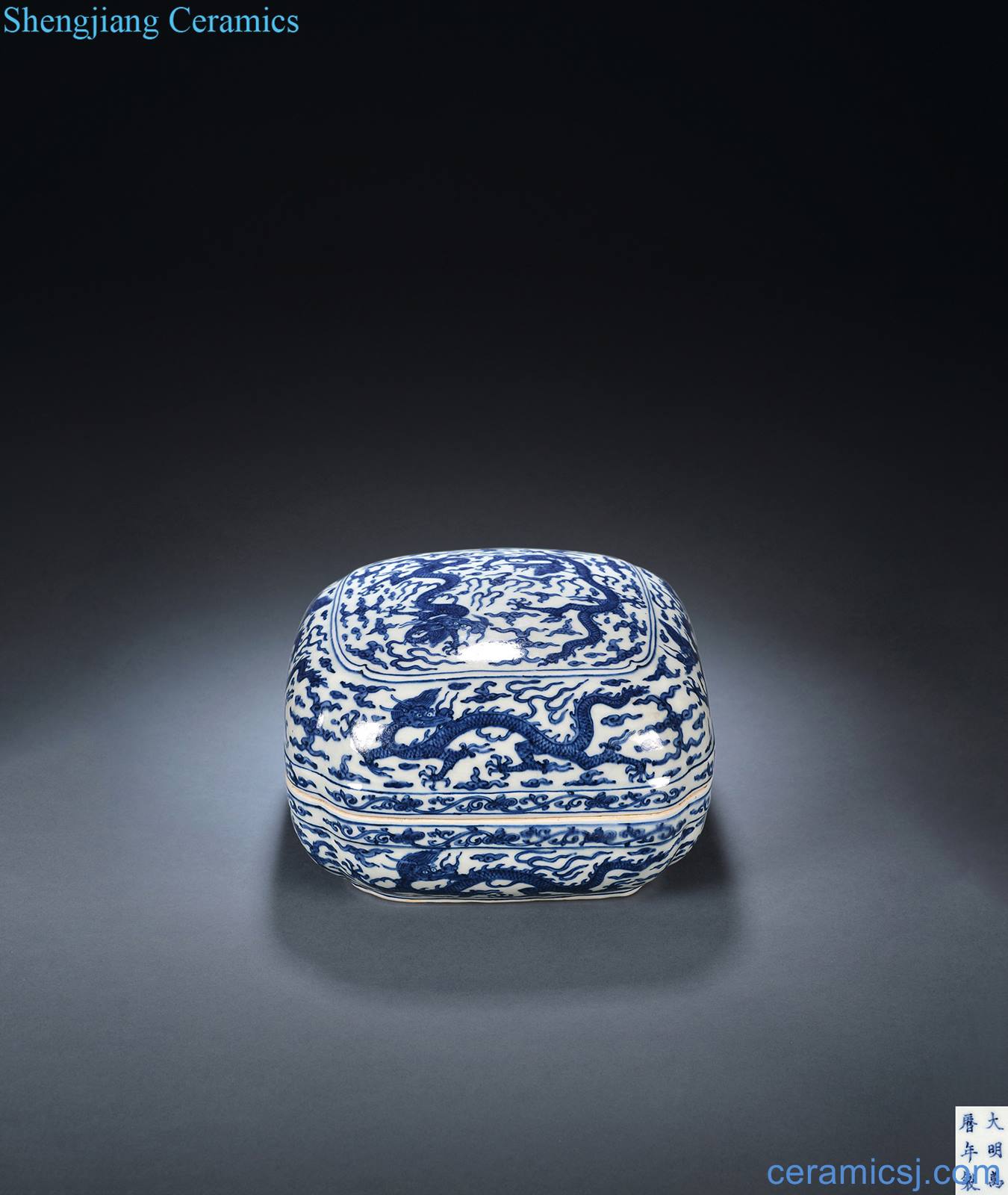 qing Blue and white dragon and easy cover box