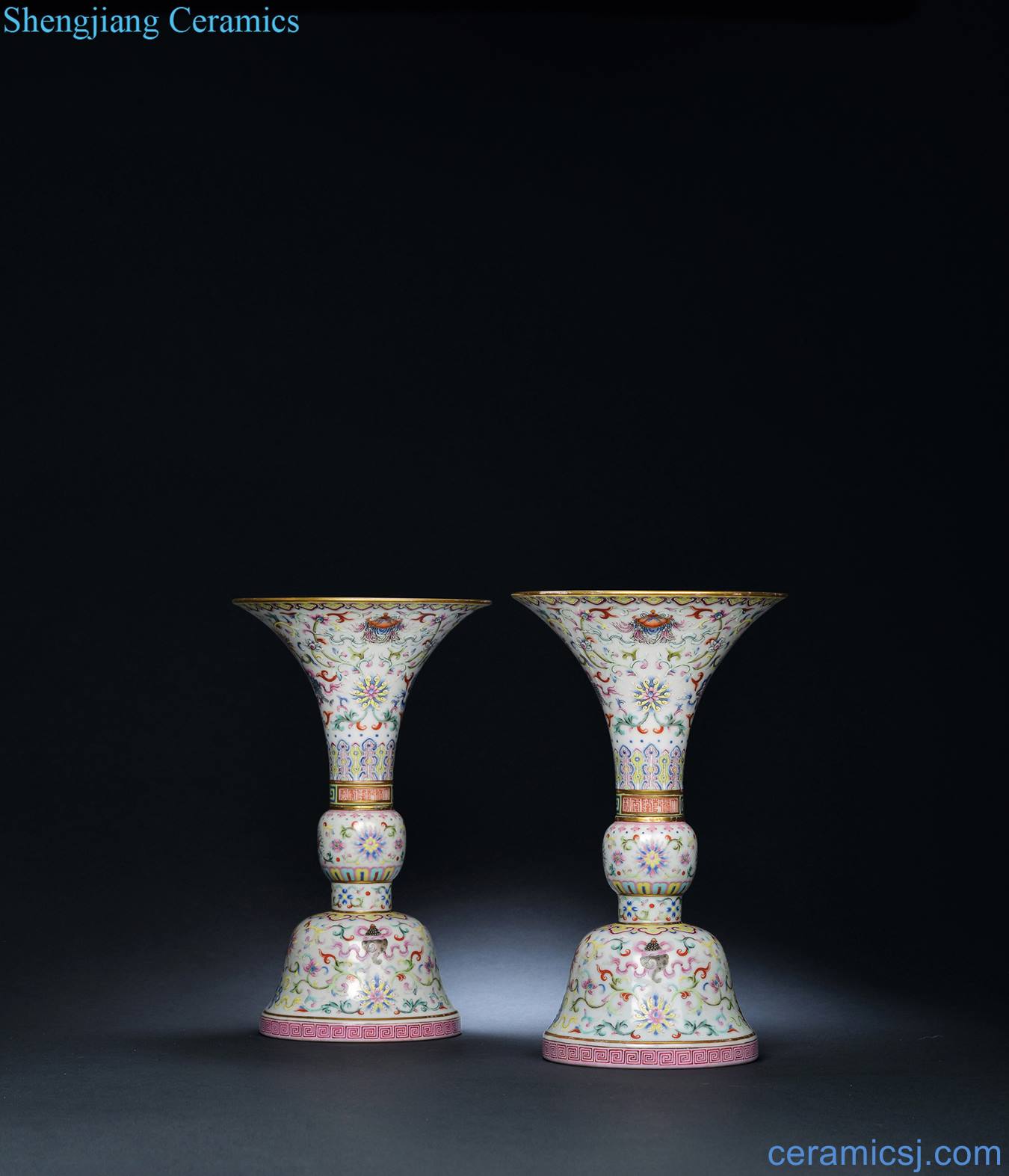 Qing qianlong pastel bound lotus flower sweet flower vase with (a)