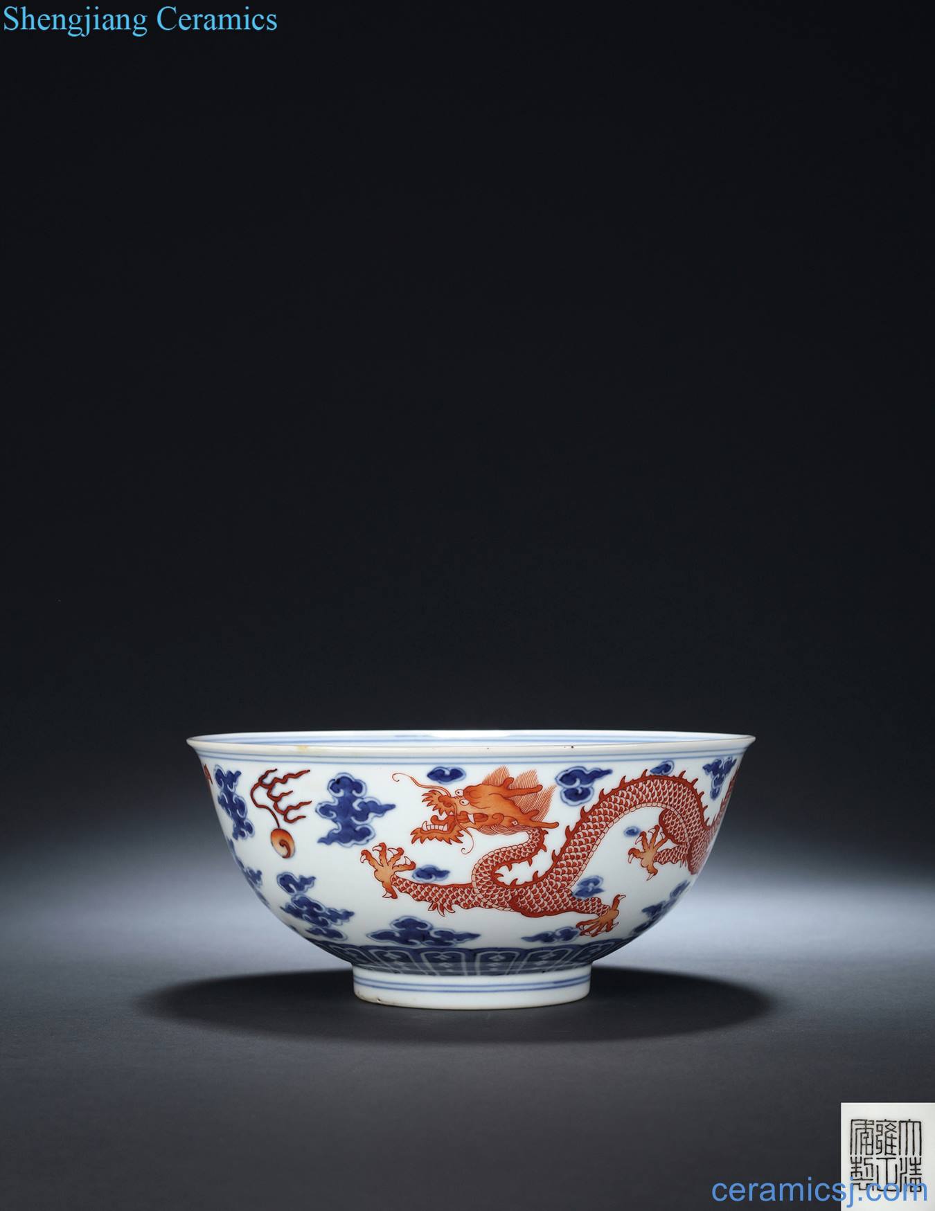 Qing yongzheng Blue and red dragon grain dishes