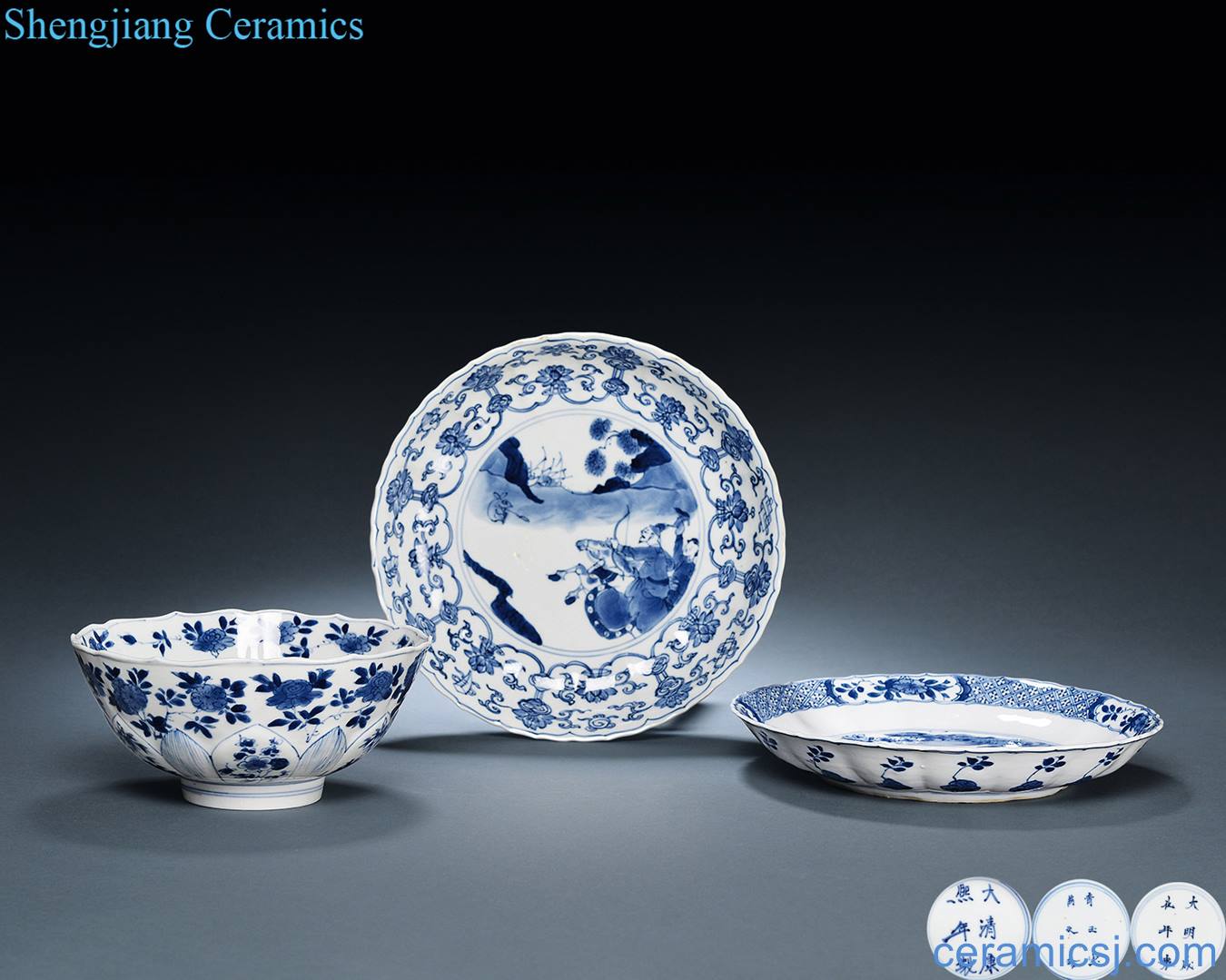 The qing emperor kangxi Blue and white flower dish, bowl three story characters