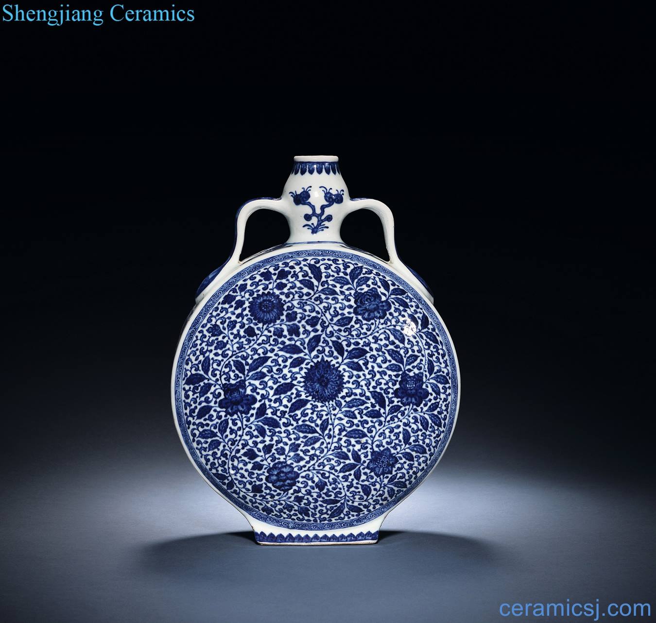 Qing yongzheng Blue and white flowers around branches ganoderma lucidum birthday month bottle