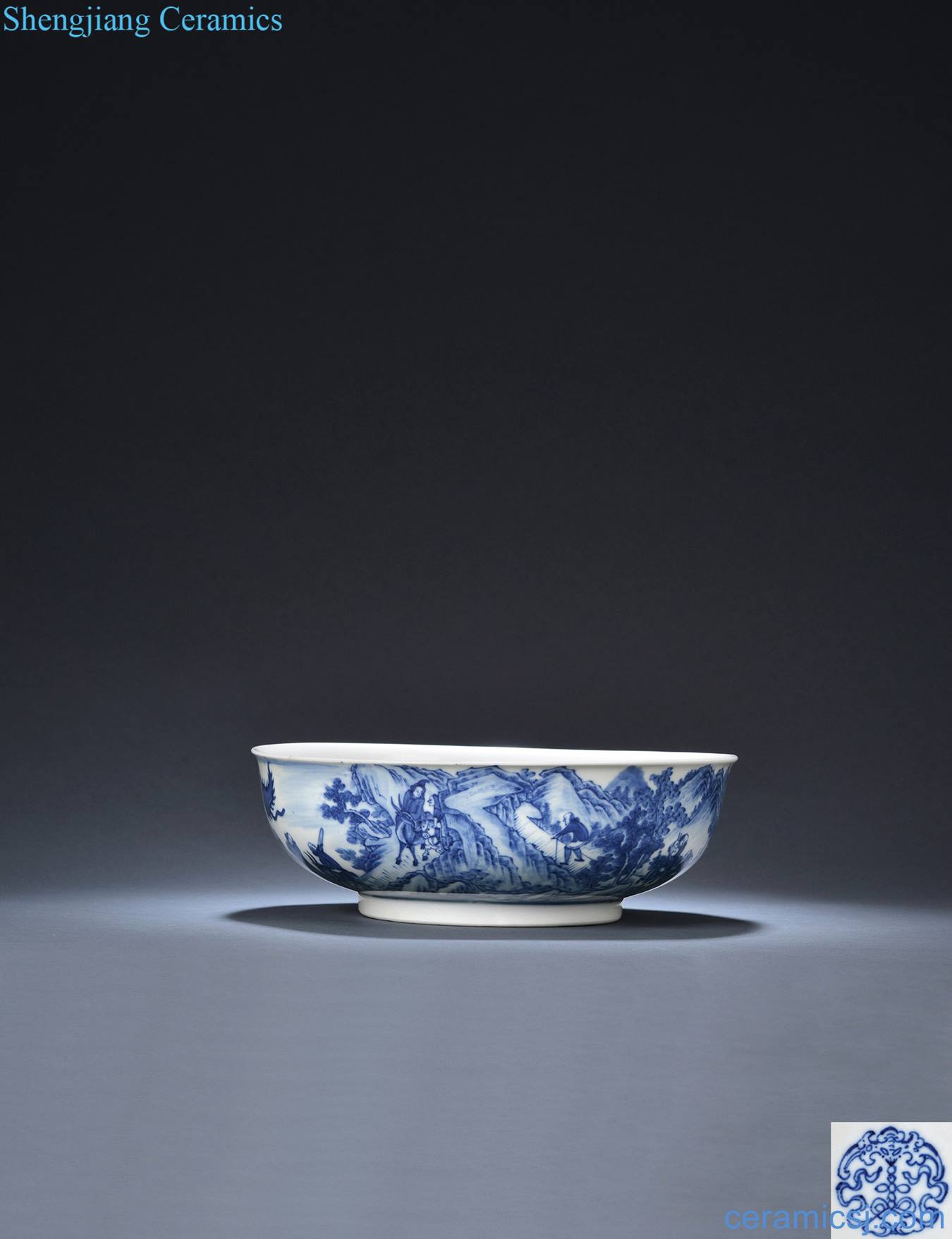 Mid qing Blue and white foreigner present a treasure bowl