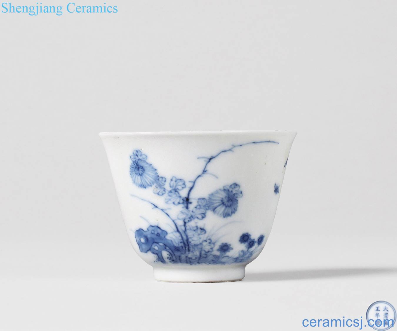 Qing yongzheng Blue and white chrysanthemum flora cup in September