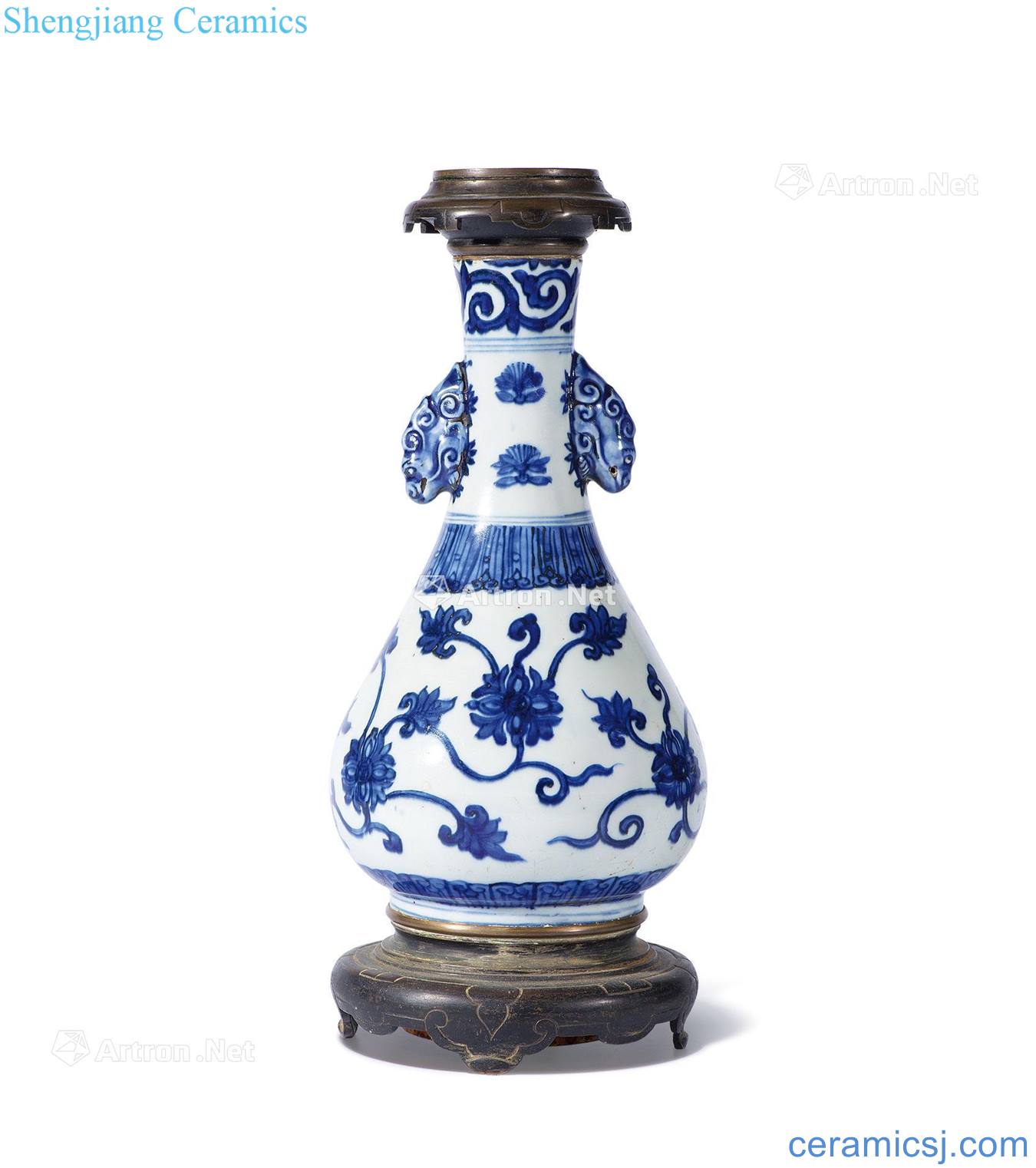 Ming jiajing Blue and white flower grain double beast ear bottle wrapped branches