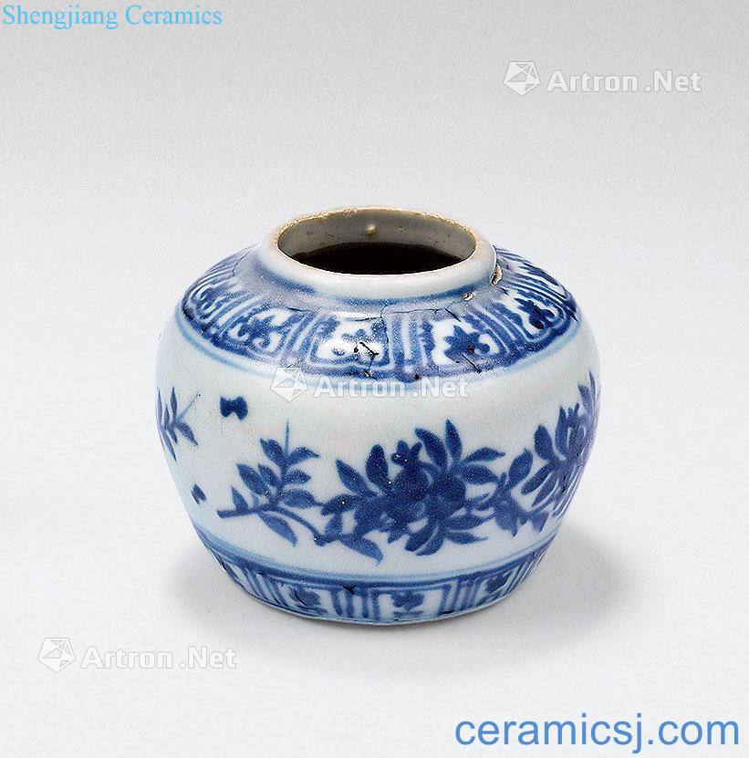 Ming zhengde blue ruffled branch lines canister