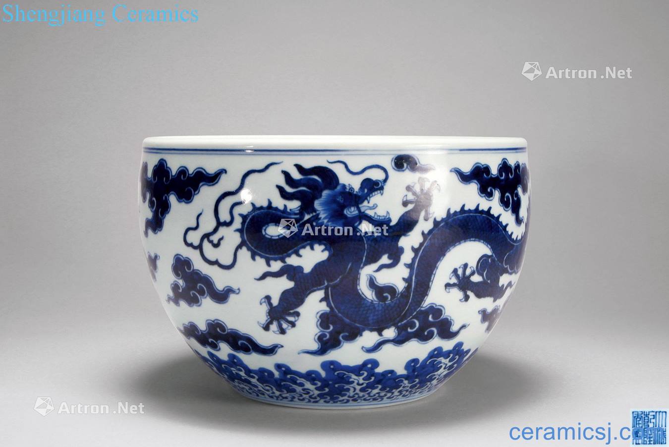 Qing qianlong Blue and white YunLongWen cylinder