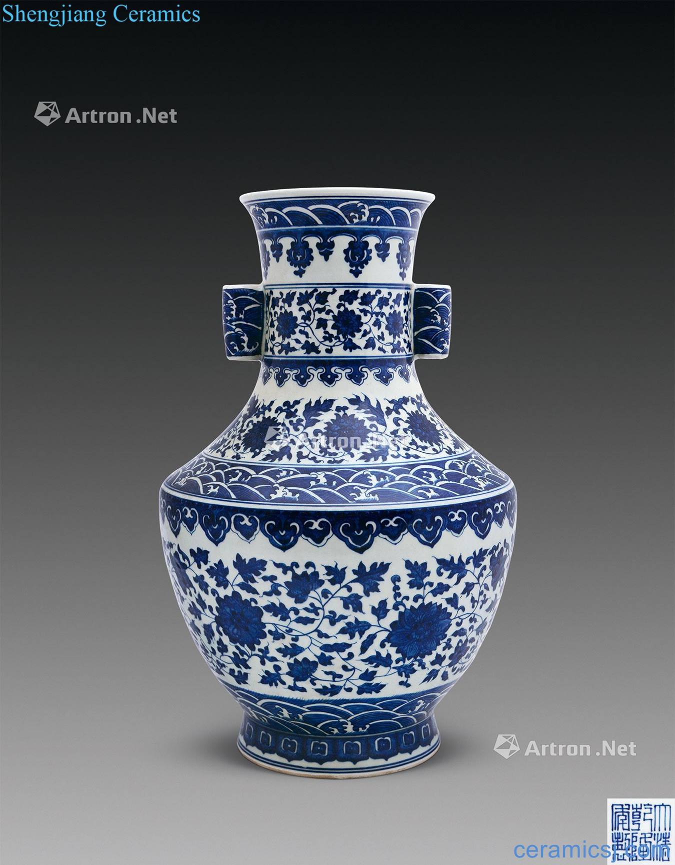 Qing qianlong Blue and white flower hill sea grain penetration ears around branches