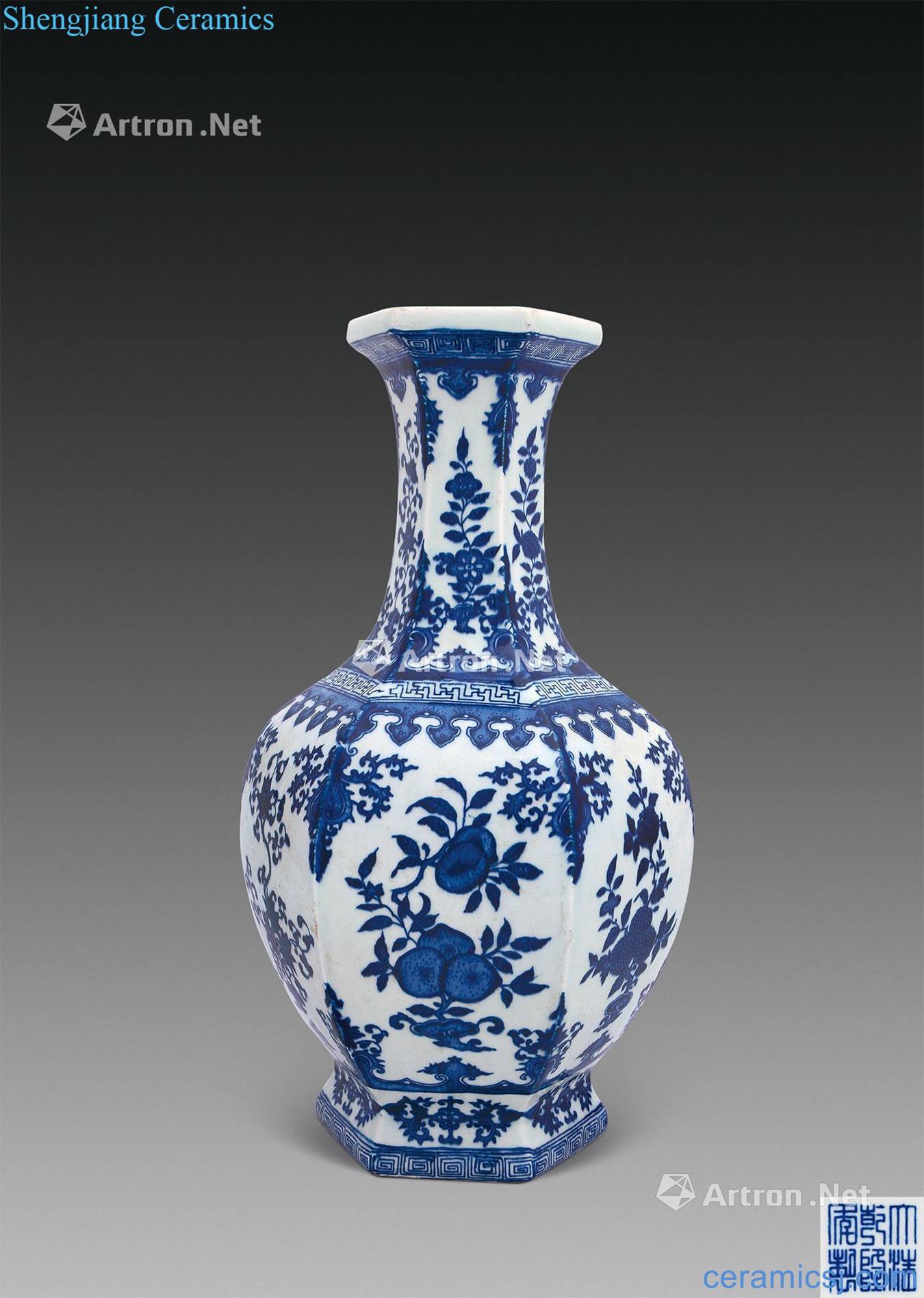 Qing qianlong Blue and white flower fruit grain dish vase