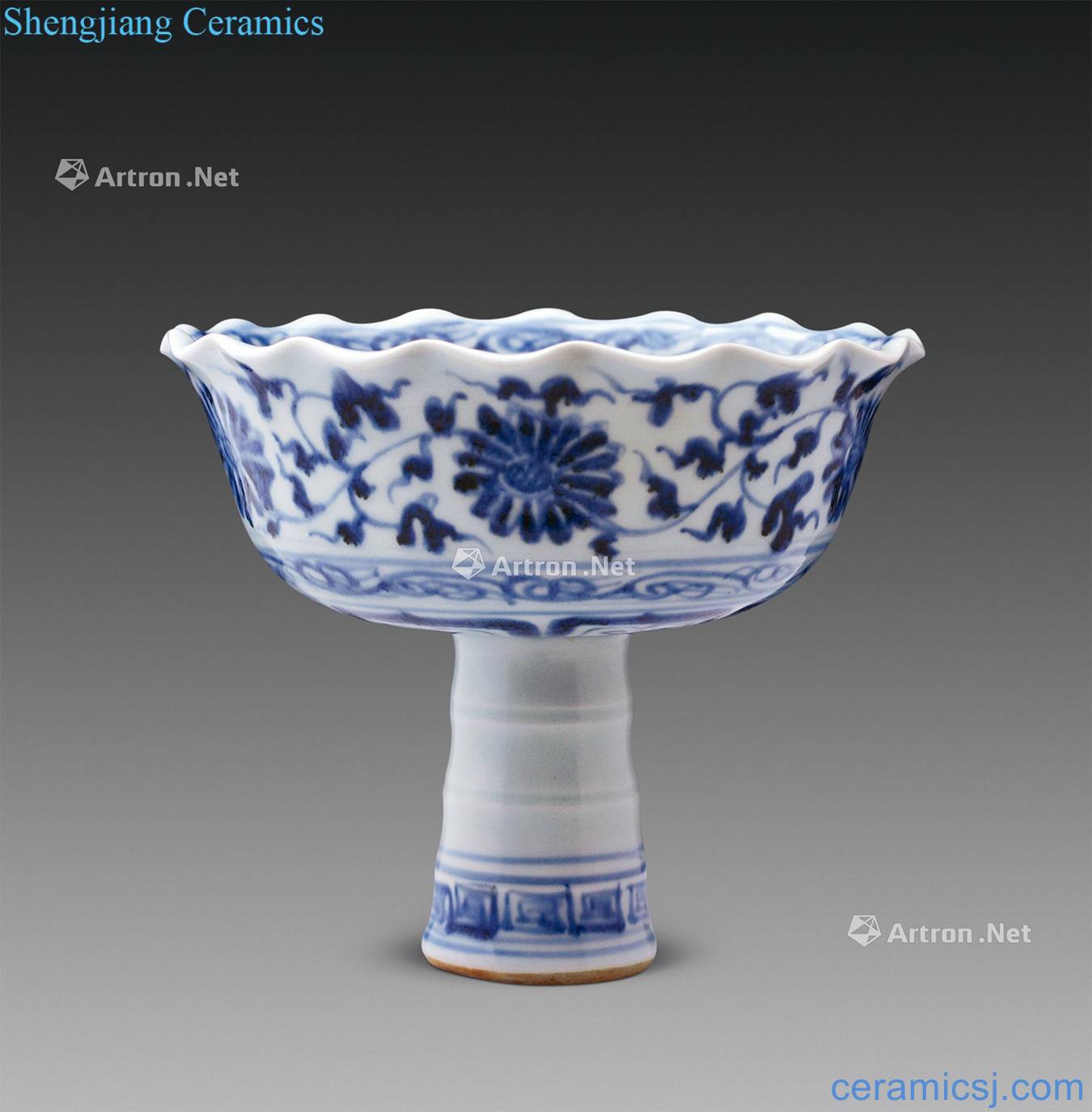 The yuan dynasty Blue and white chrysanthemum branches grain footed bowl