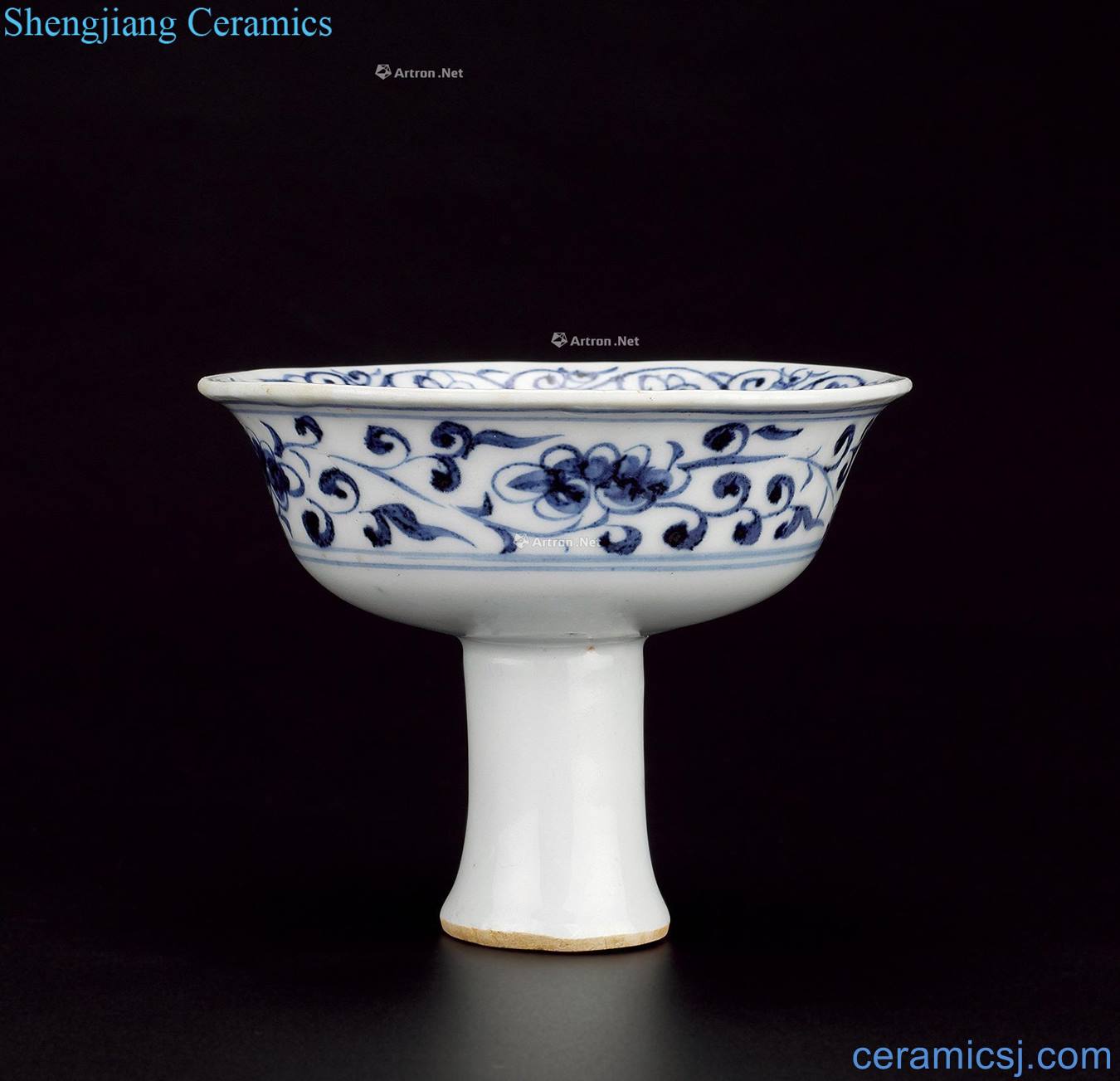 yuan Blue and white tie up branch flowers footed cup