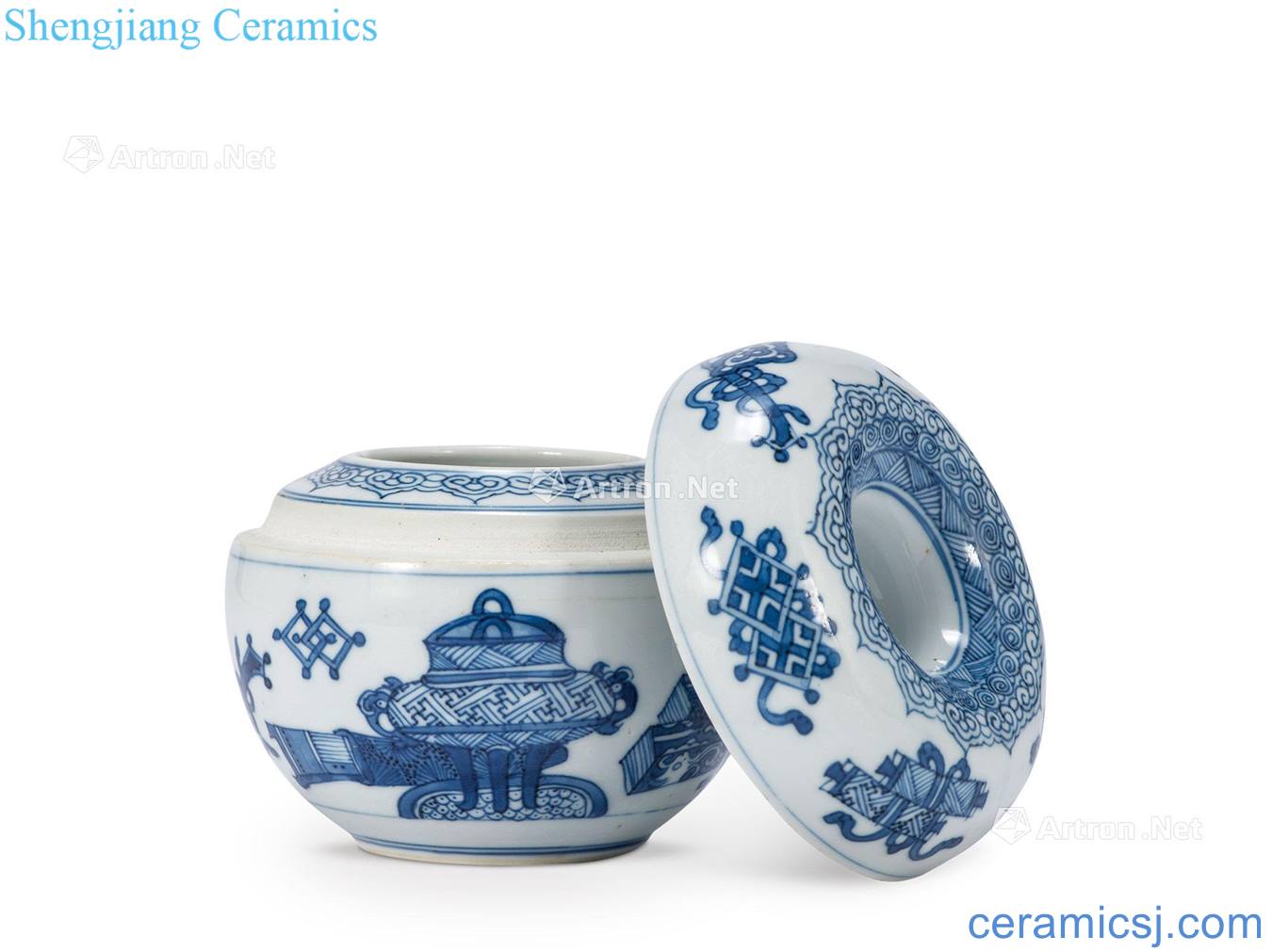 The qing emperor kangxi Blue and white antique decorative box