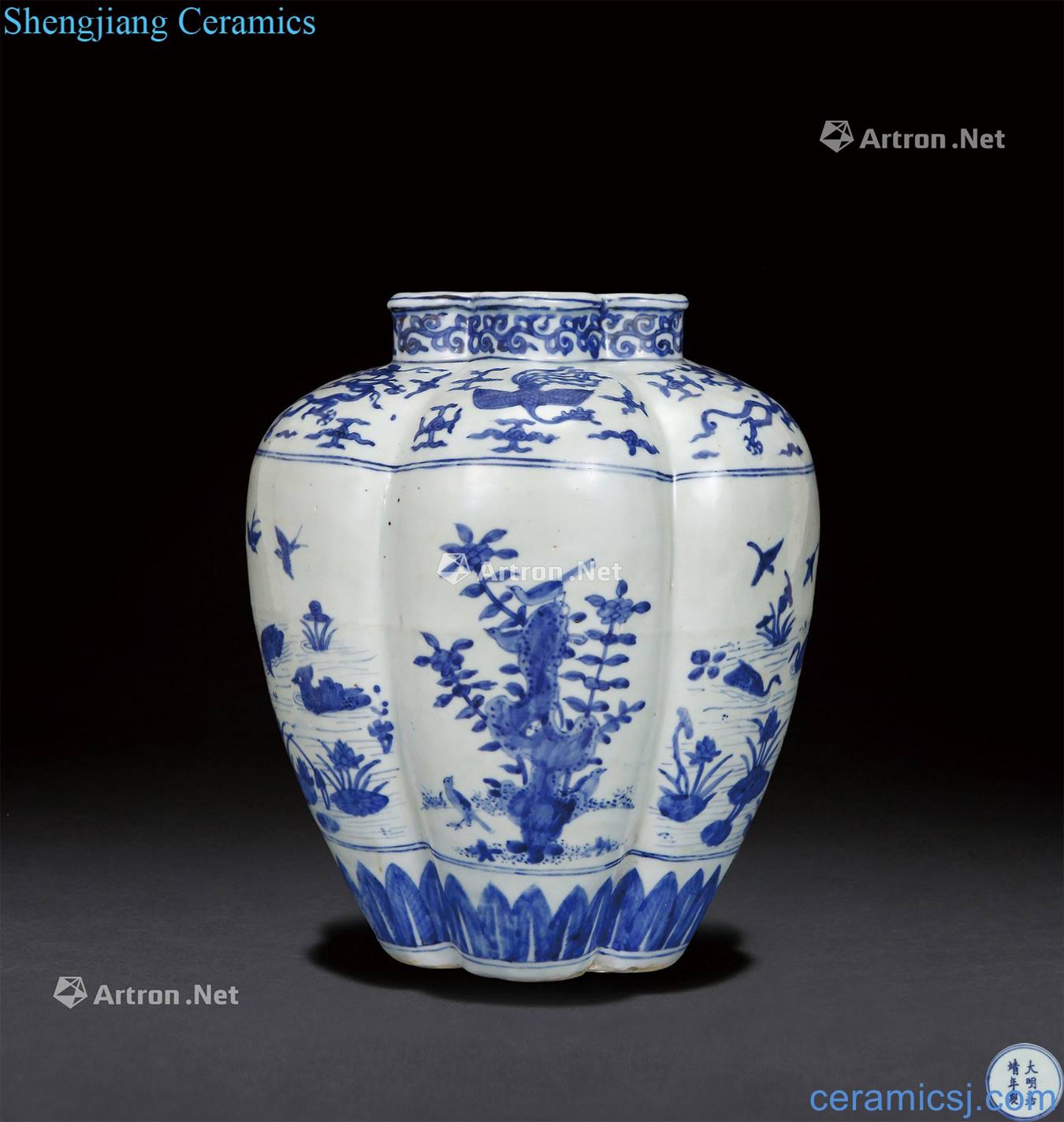 Ming jiajing Blue and white flower on grain melon leng cans
