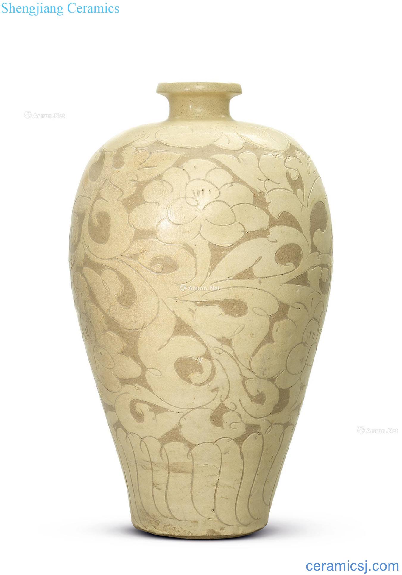 Northern song dynasty white magnetic state kiln carved flower peony grains may bottle