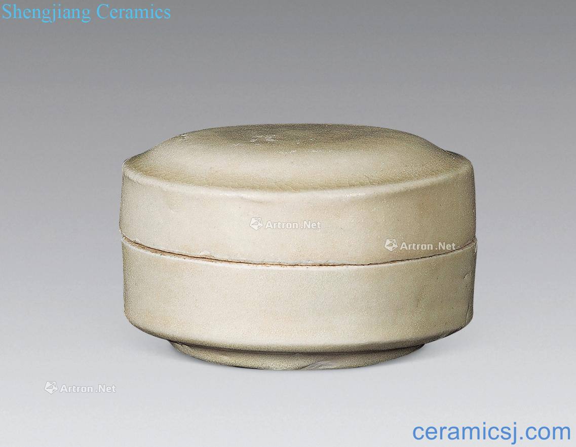 Tang dynasty white glaze rouge box