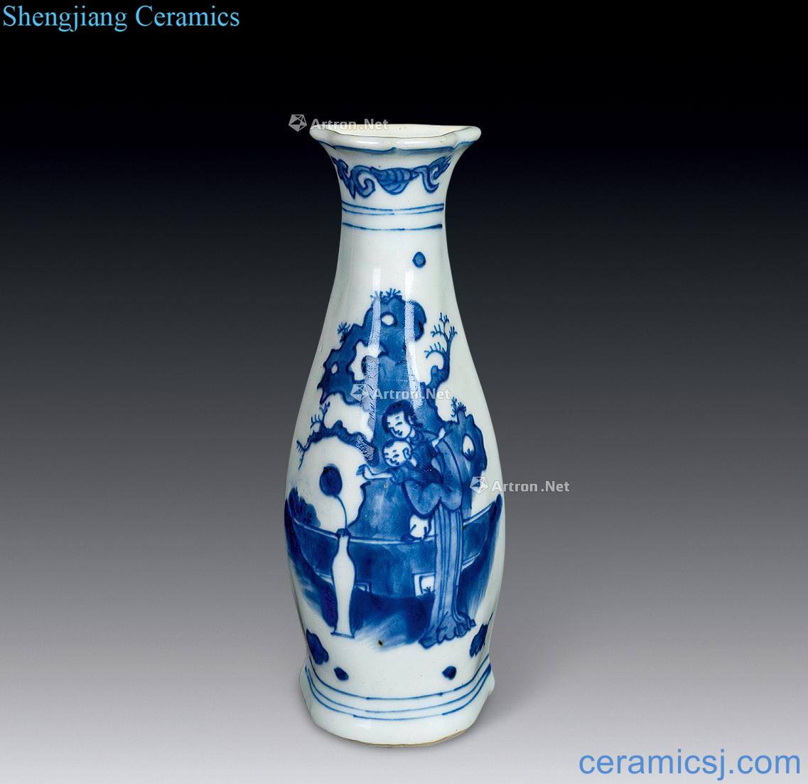 The late qing dynasty porcelain figures hanging bottle