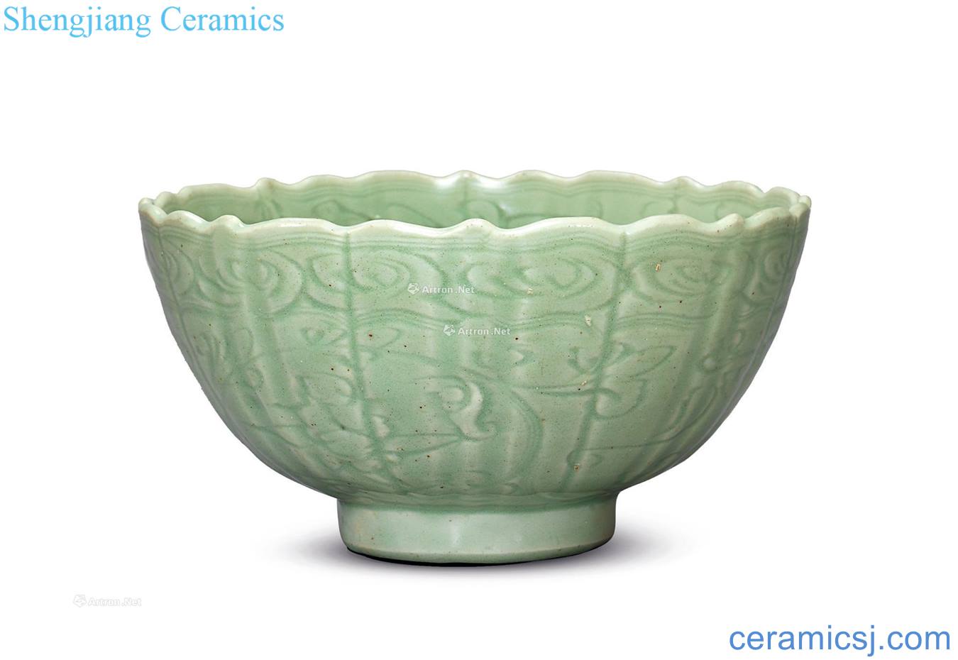 Ming the 14/15 century Longquan green glaze big 盌 Hualien type
