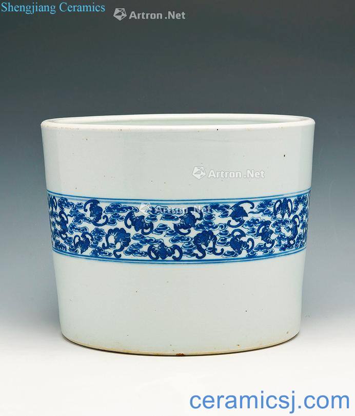 yongzheng Blue and white cloud bat grain flowerpot