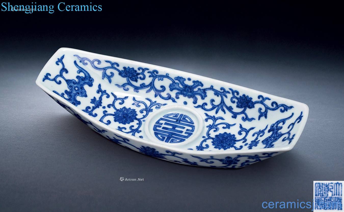 Qing qianlong Blue and white tie up life of word grain tea boat