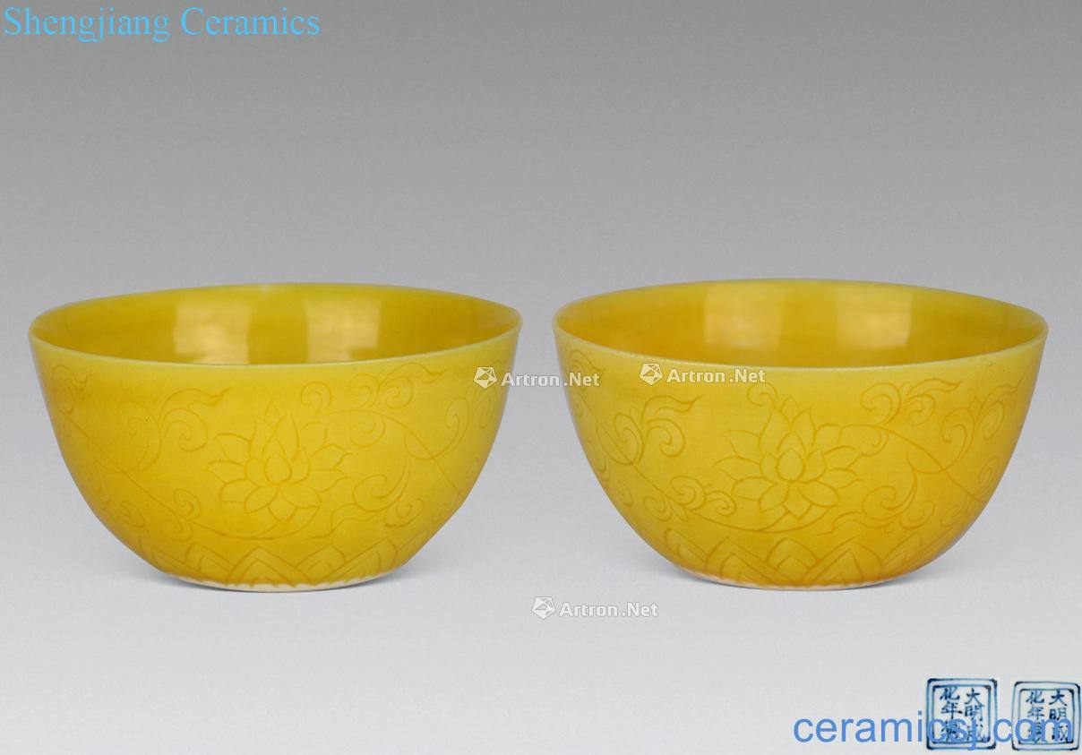 Dark yellow glaze carved lotus pattern glass (a)