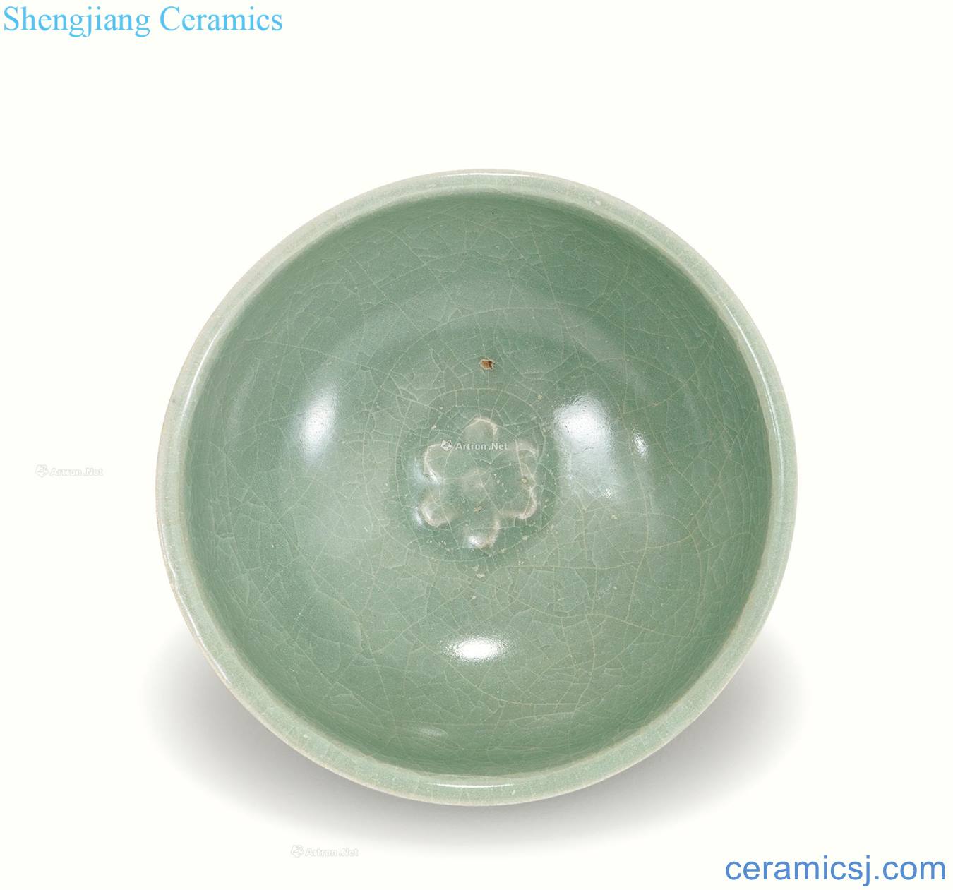 The southern song dynasty Longquan celadon glaze plum flower small cup