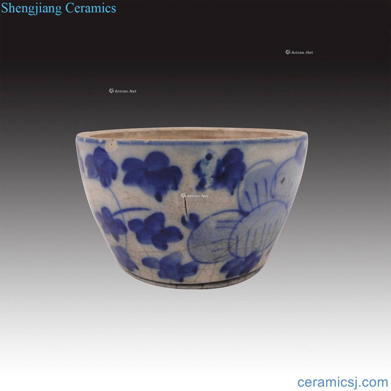 The yuan dynasty Blue and white flower green-splashed bowls