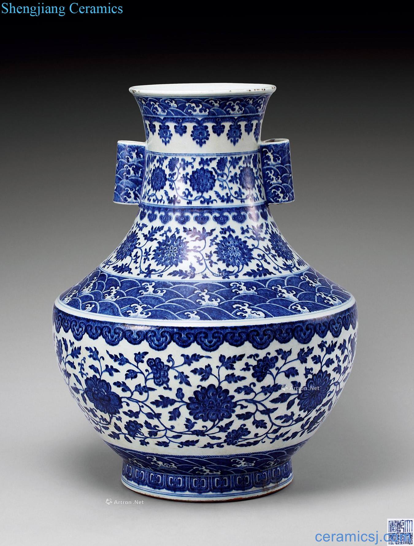 Qing qianlong Blue and white tie up branch penetration ears and flowers