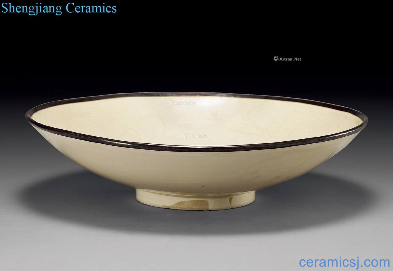 yuan Kiln carved flowers shallow bowl