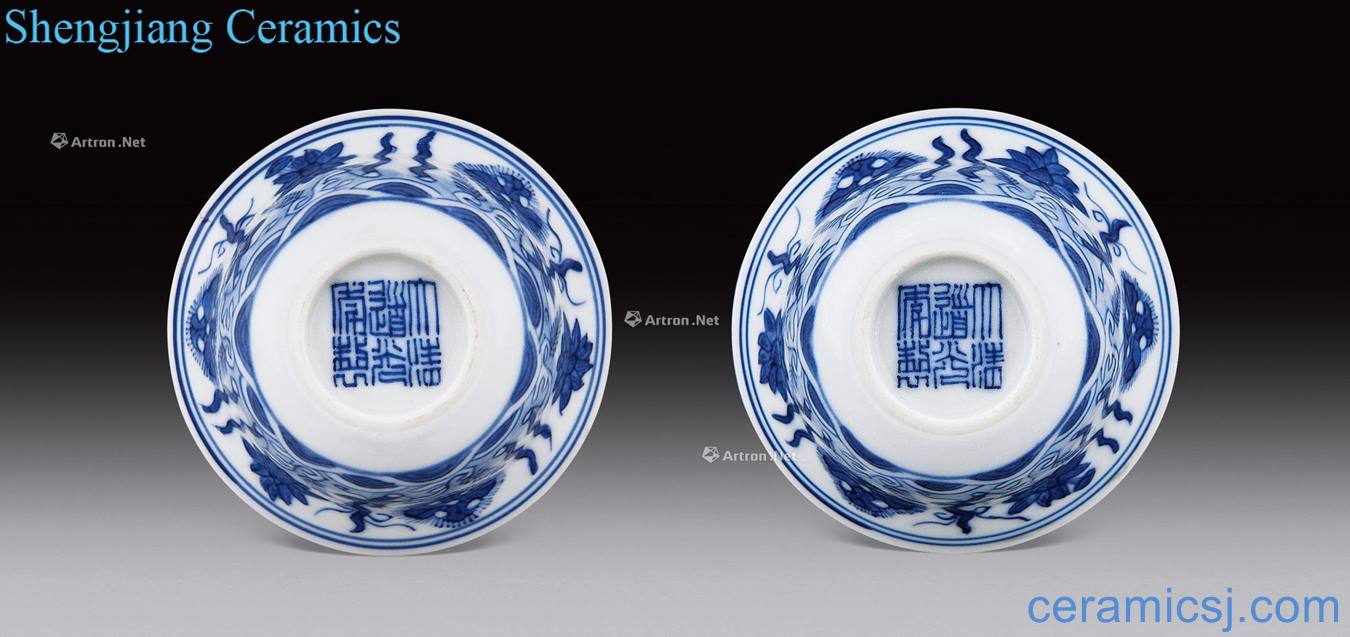 Qing daoguang Blue and white lotus pond grain small cup (2)