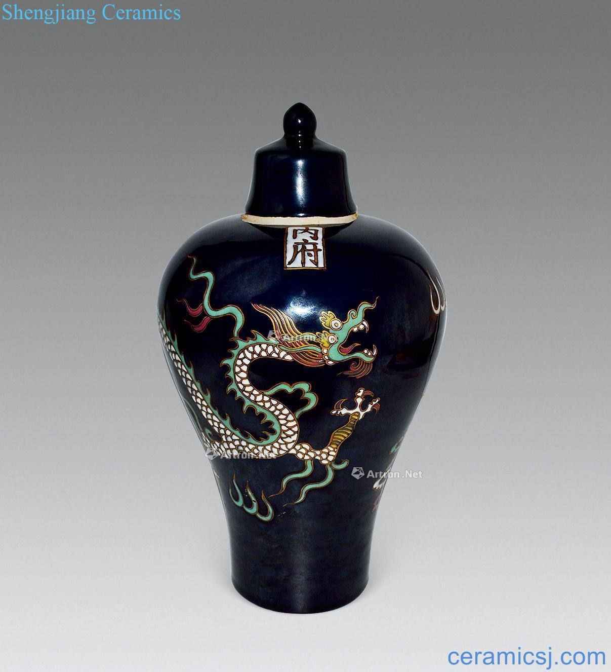 In the Ming dynasty Gem blue dragon grain mei bottle