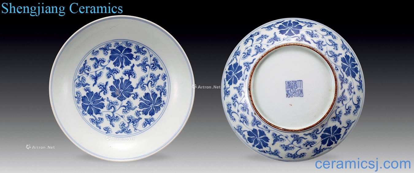 Qing daoguang Blue and white flower disc around branches